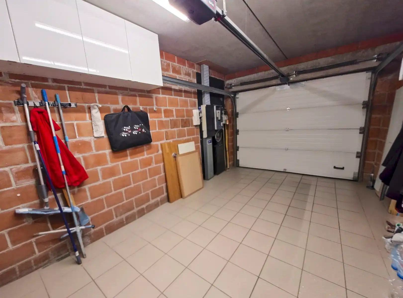 Uitzonderlijke woning met zwemvijver en 4 slaapkamers te Lede! foto 13