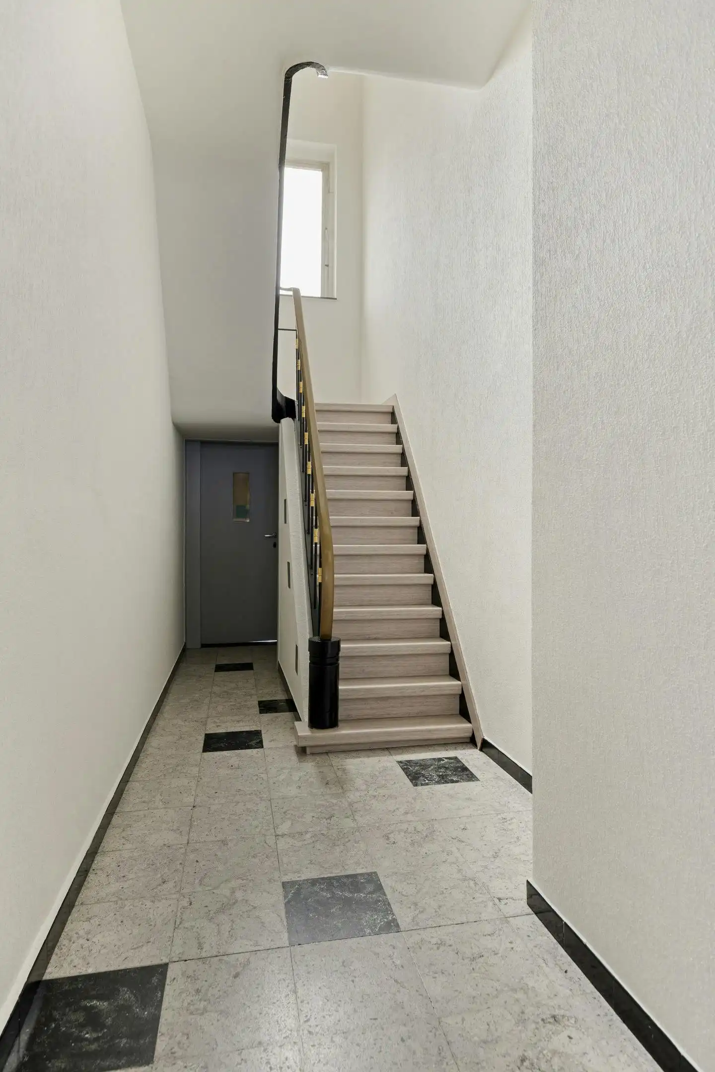 Opbrengsteigendom met 3 studio's en tuin te Mechelen foto 7