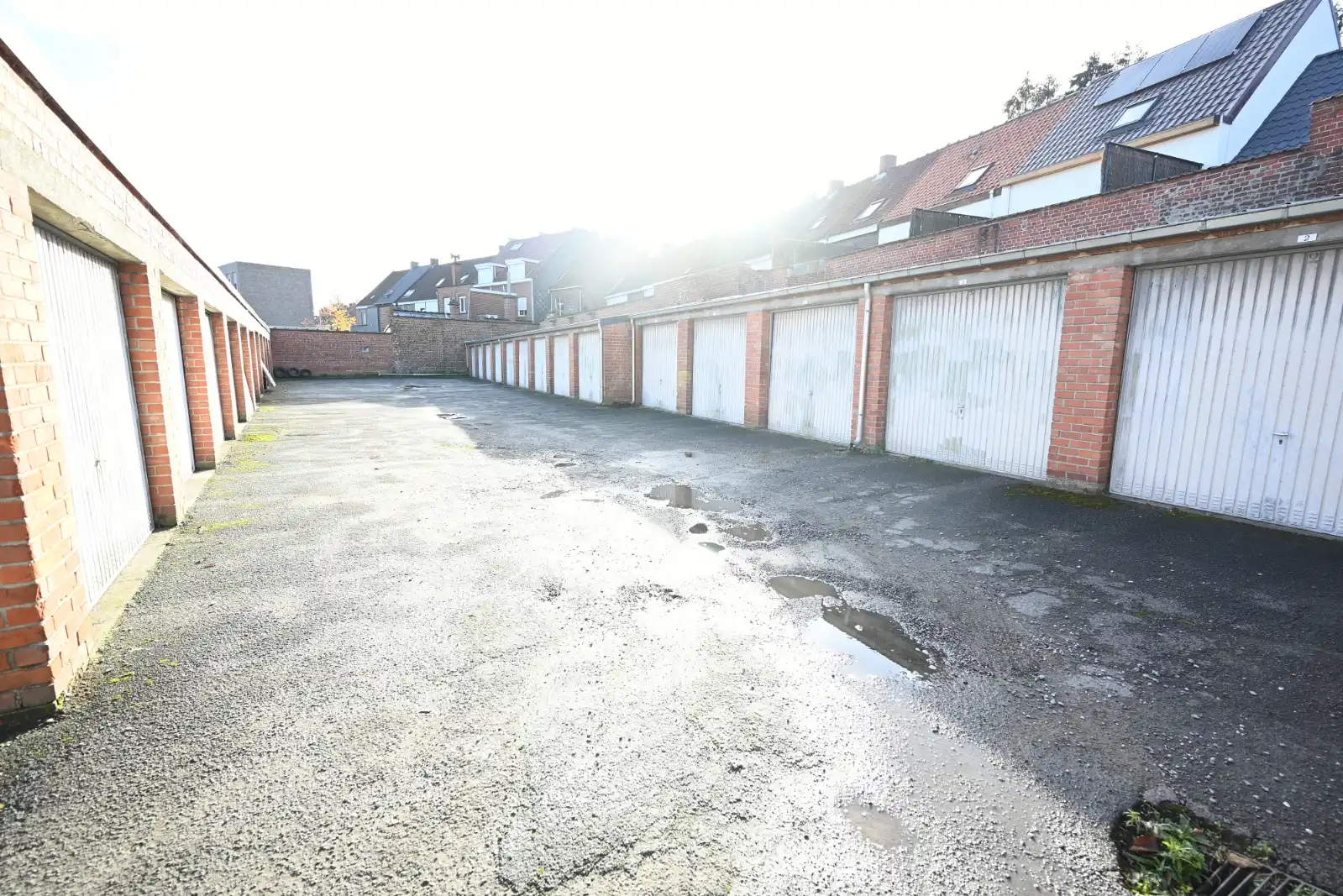Garage nabij centrum Roeselare foto {{pictureIndex}}