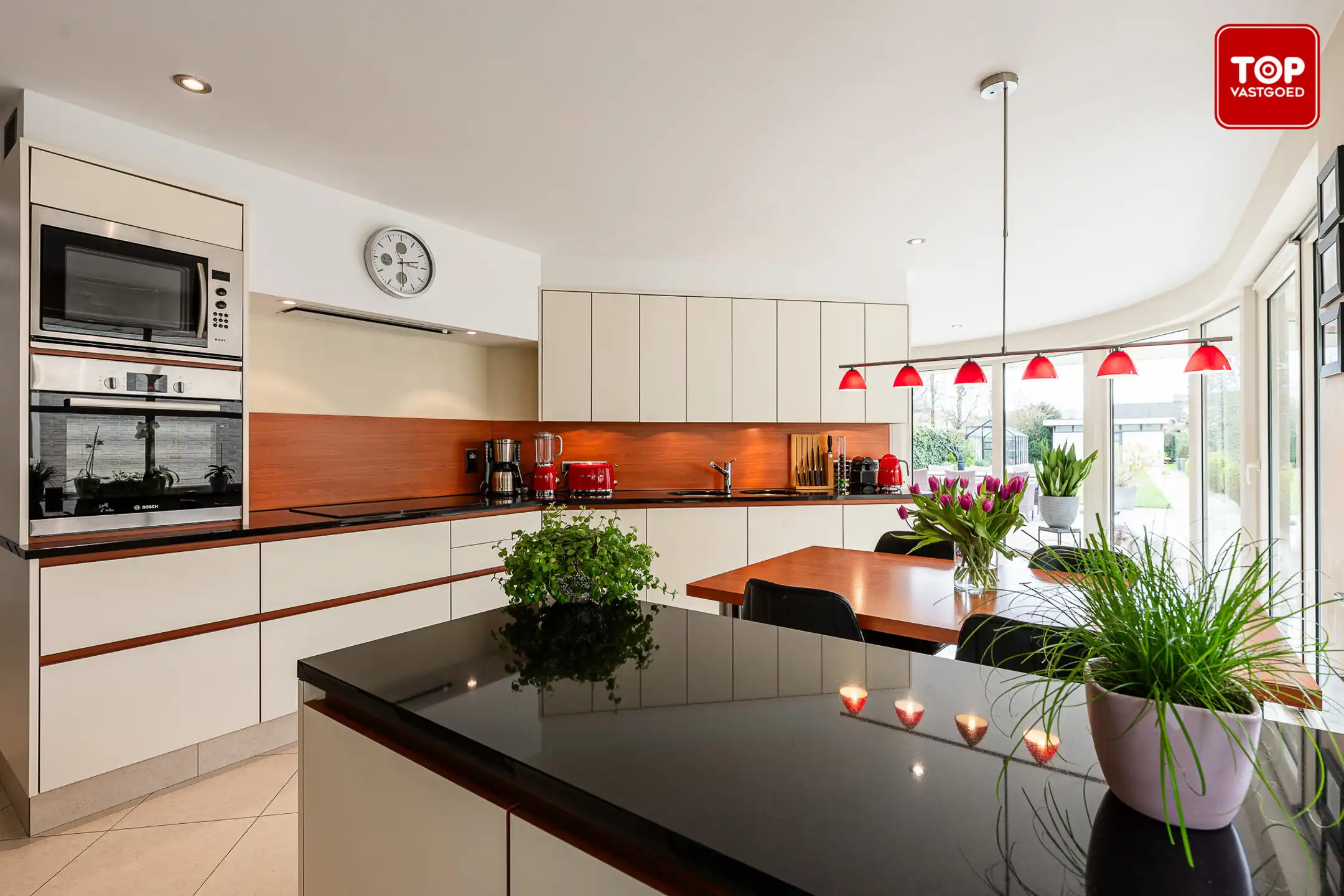 Instapklare woning in een doodlopende straat nabij de Bourgoyen foto 3