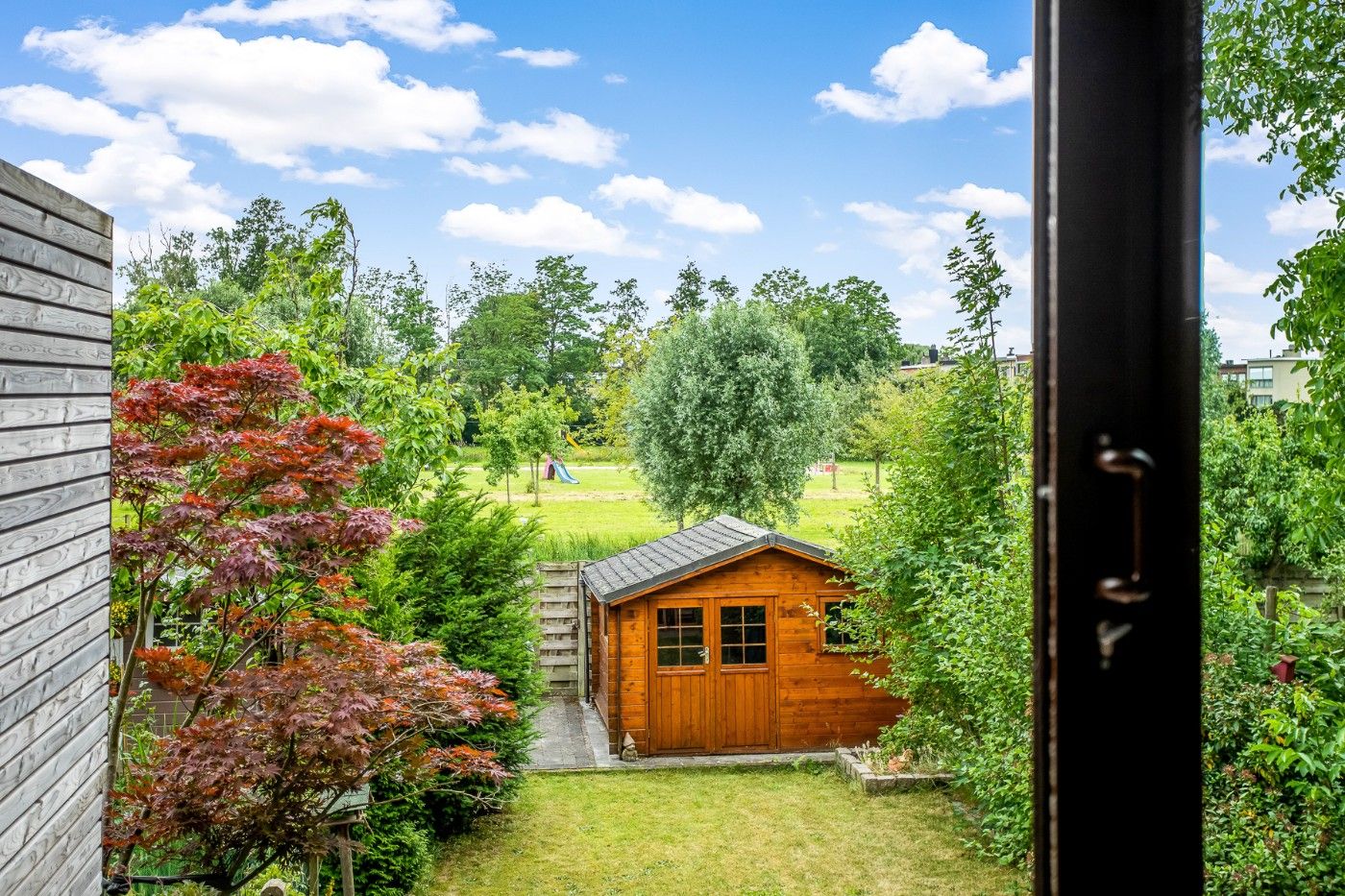 Ruime, instapklare bel-etagewoning met 3 slpk., inpandige garage en tuin foto 6