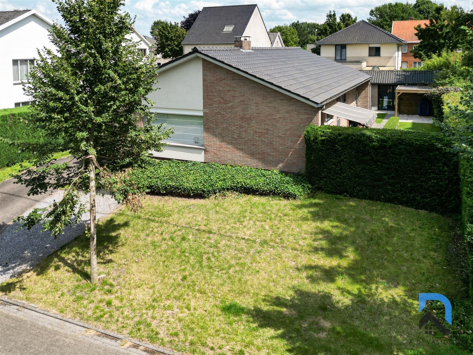 Mooie vrijstaande woning op toplocatie in Genk foto 1