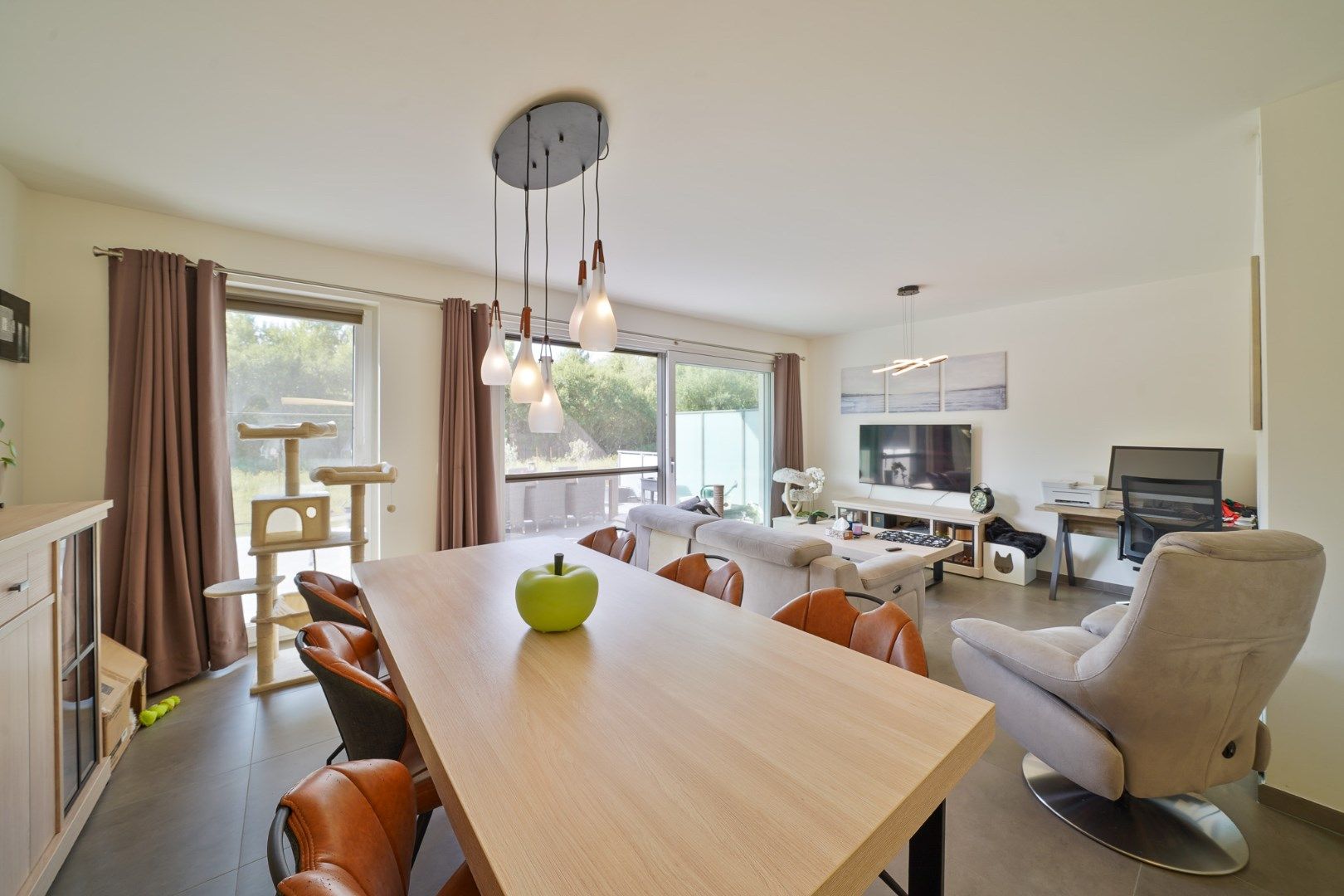 2 slaapkamer appartement met groot terras, garage en open uitzicht op groen foto 6