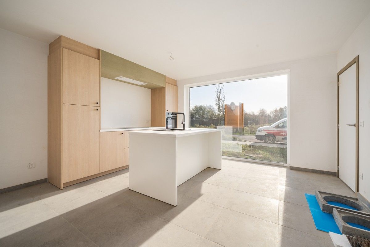 Moderne nieuwbouwwoning gelegen in Rumbeke foto 3