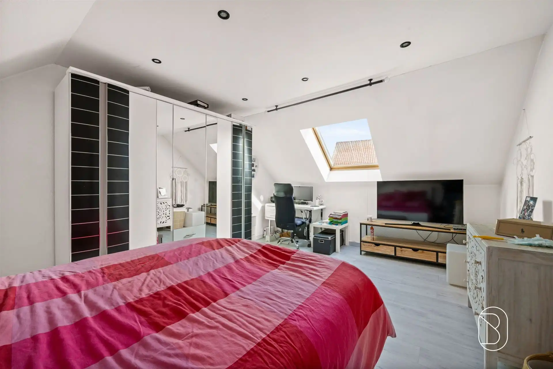 Gemengd gebouw met talrijke mogelijkheden! foto 16