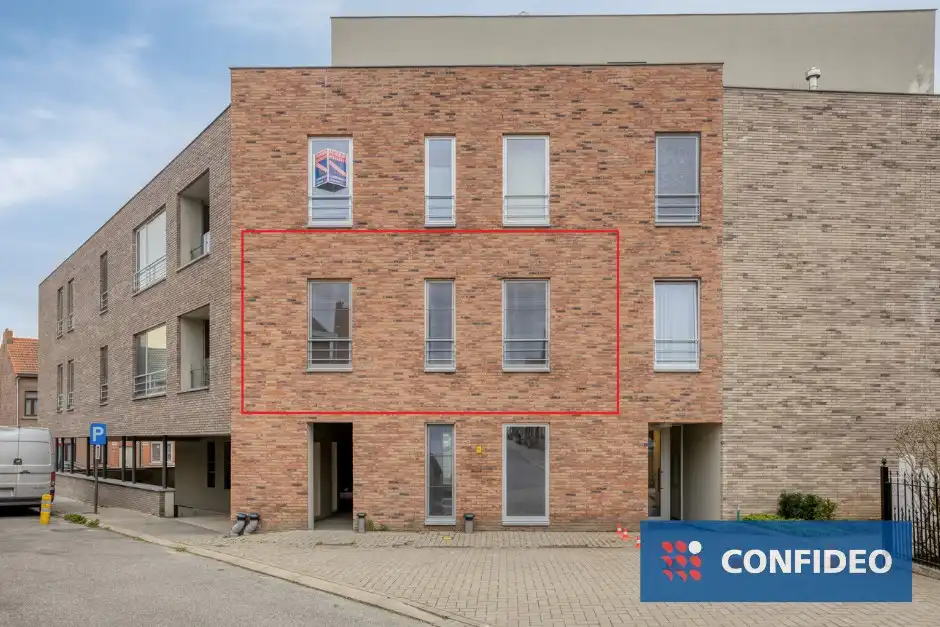 Modern appartement met twee slaapkamers en autostaanplaats nabij het centrum foto {{pictureIndex}}