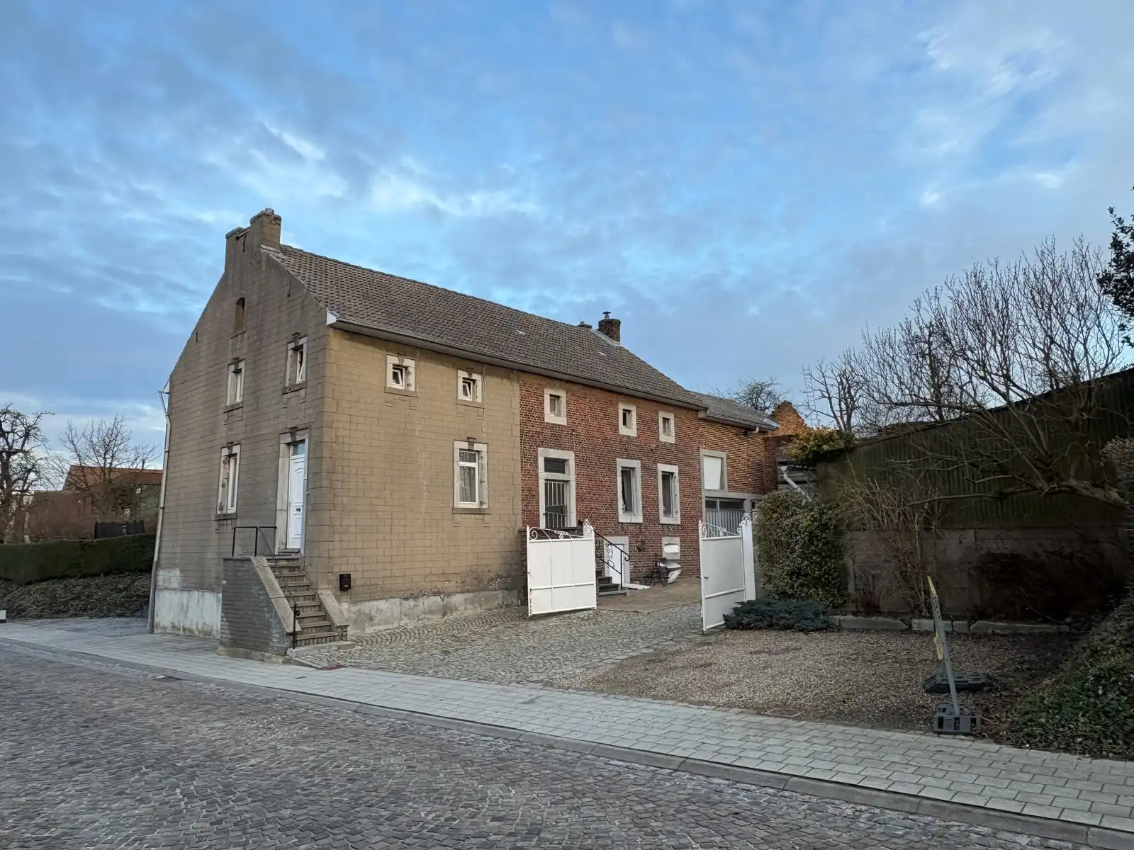 Hoofdfoto van de publicatie: Boerderij te koop