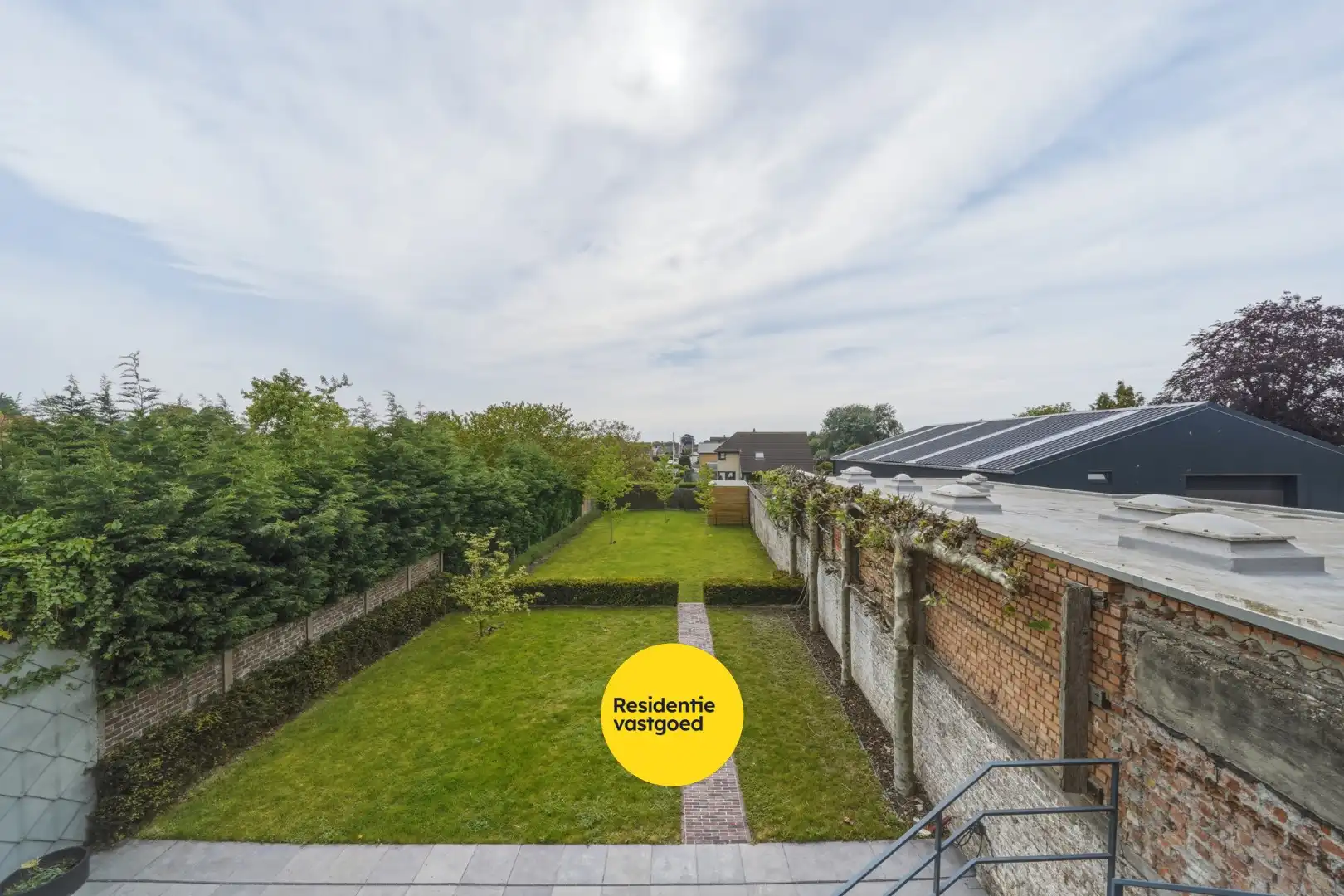 Ruime instapklare woning met zongerichte tuin in hartje Oudenburg foto 13