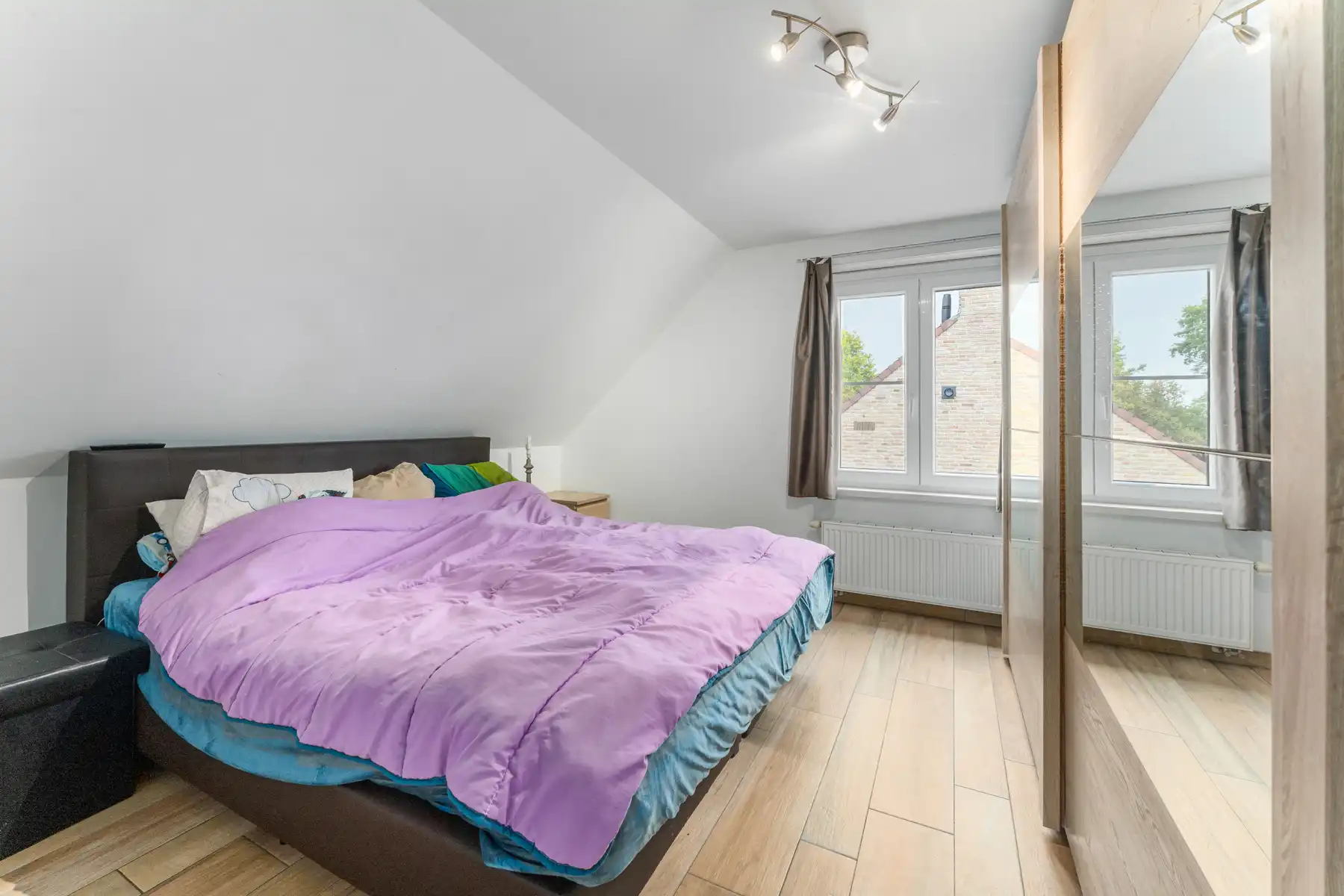 Recente vrijstaande woning met landelijk zicht foto 15
