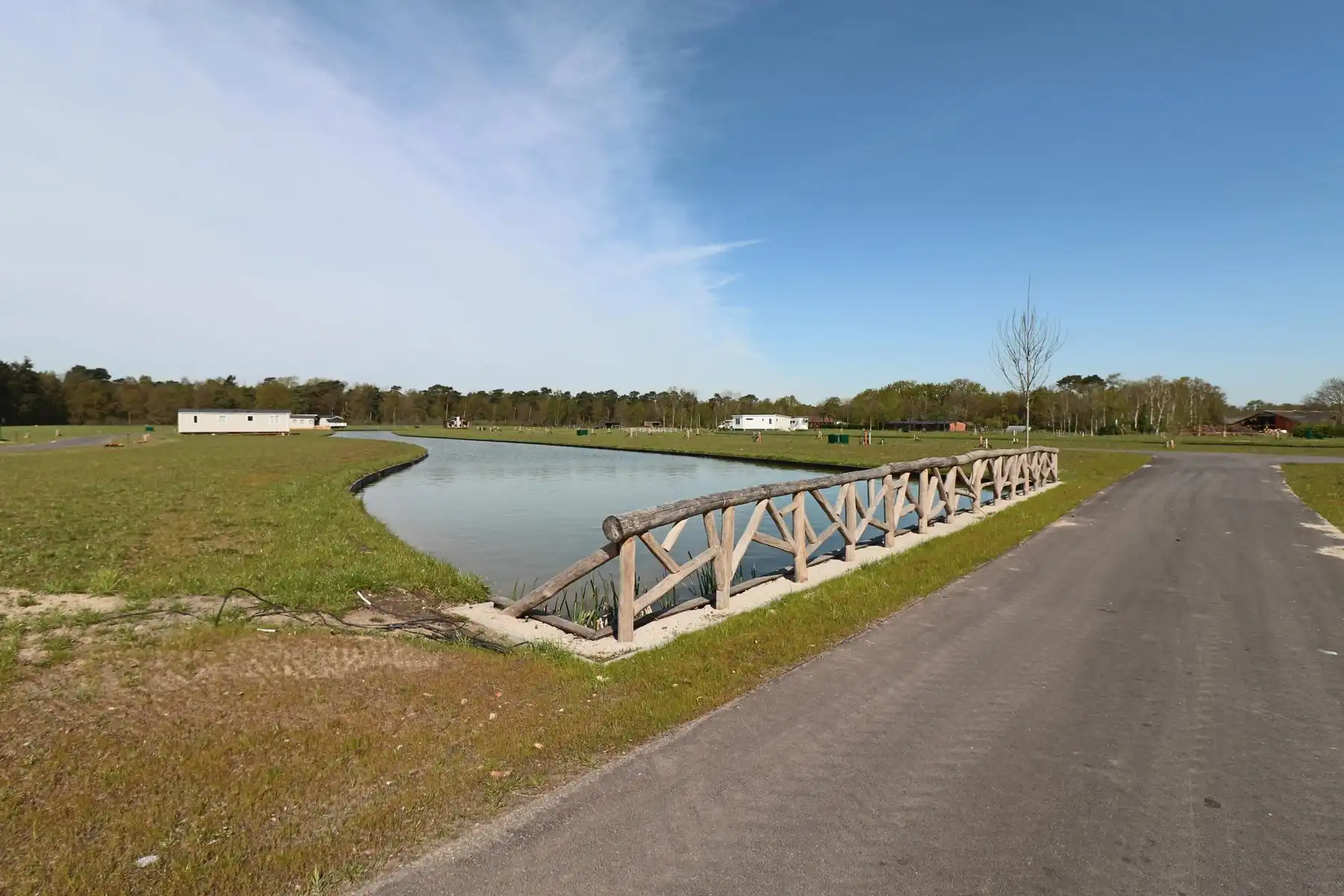 180 luxe chalets op Resort Veldenberg te Merksplas. foto {{pictureIndex}}