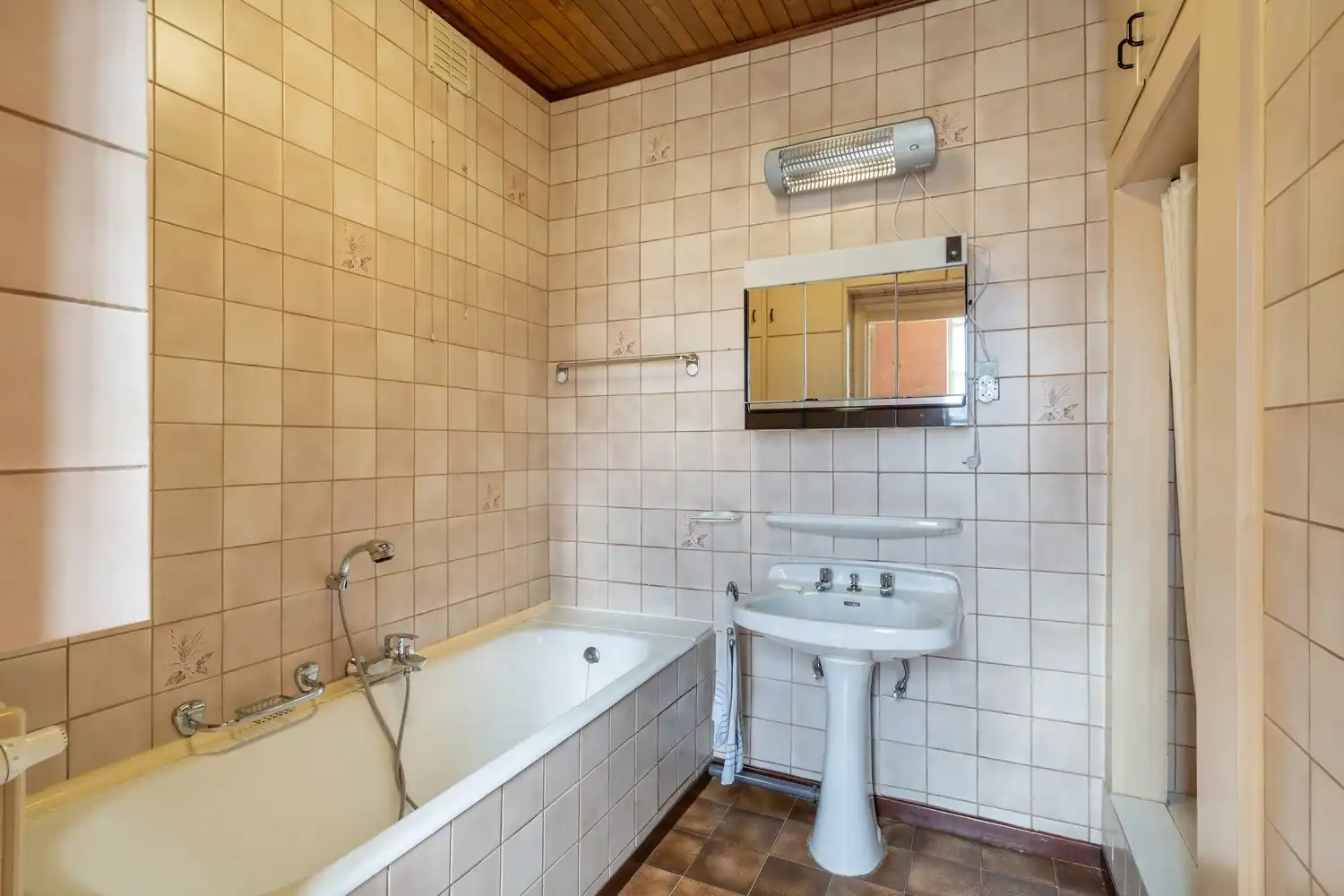 Woning met garage in het centrum van Sint-Truiden foto 11