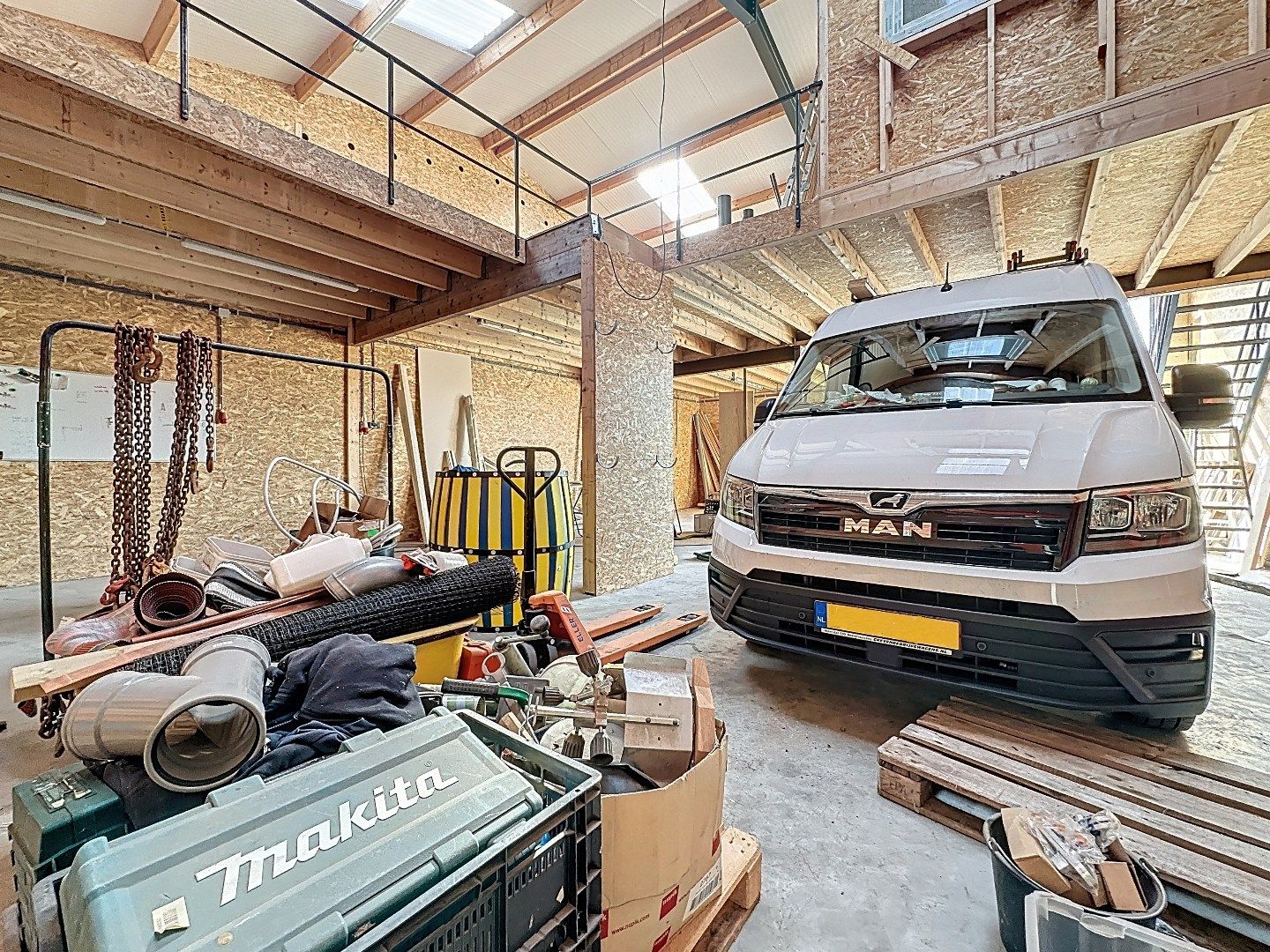 Veelzijdige loods met uitbreidbaar buitenterrein foto 6