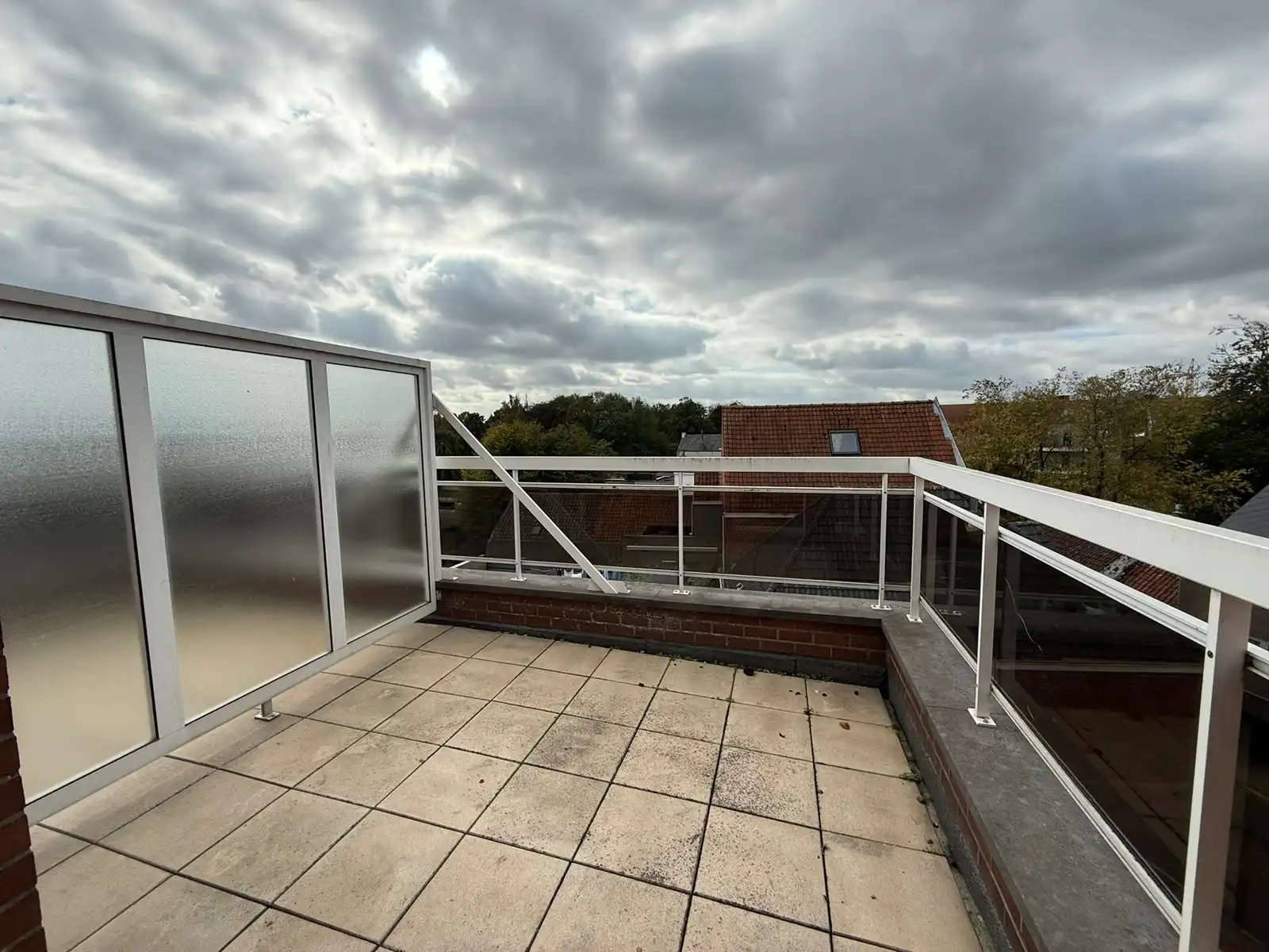 Studio met terras nabij centrum.  foto 8