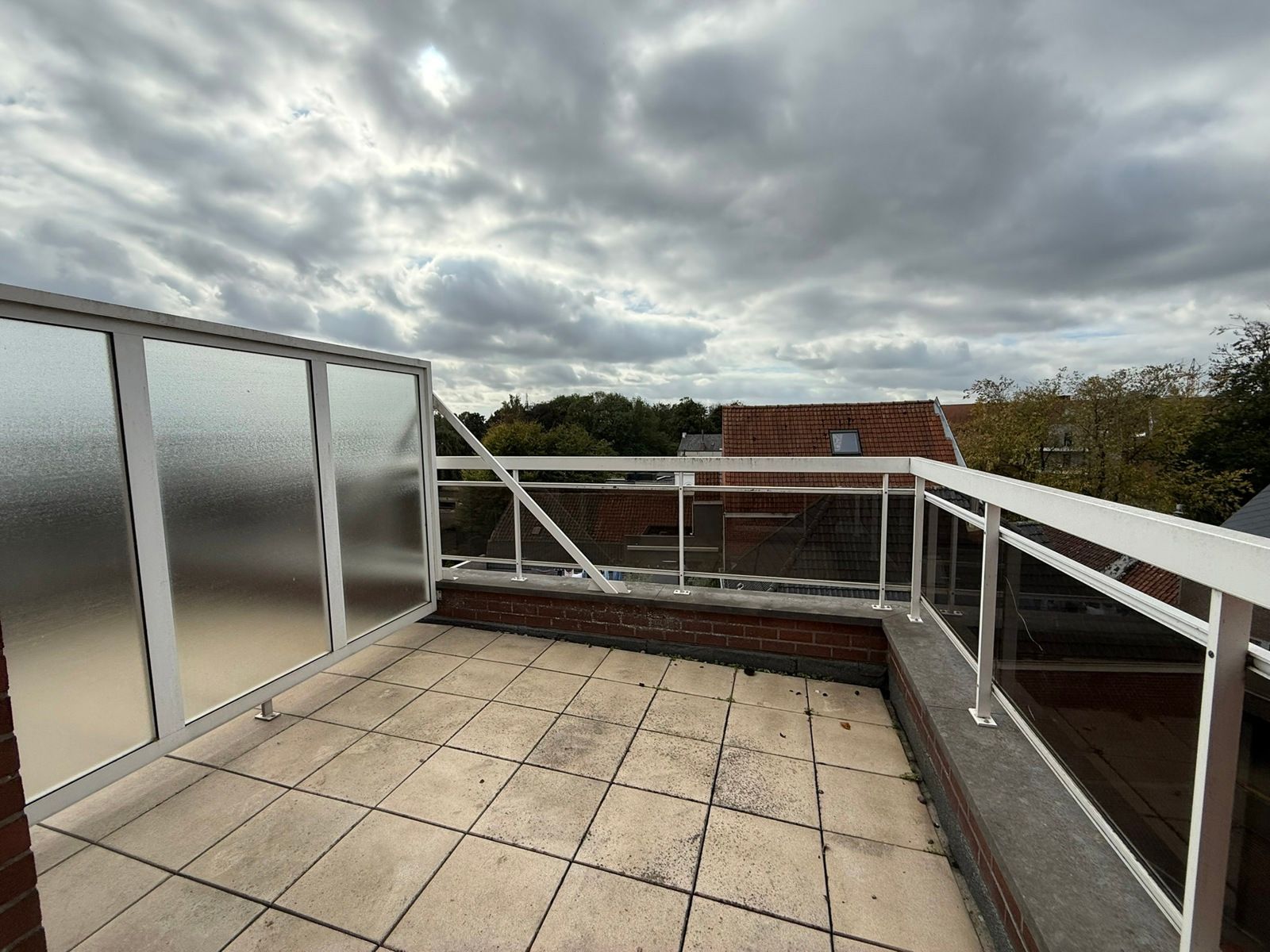 Studio met terras nabij centrum.  foto 8