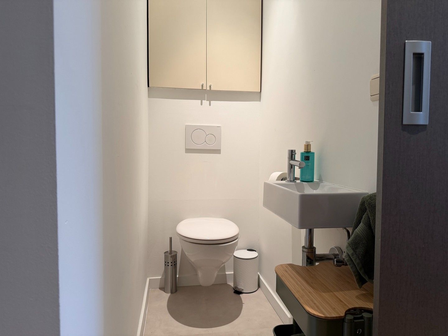 Moderne half open woning met 2 slaapkamers foto 9