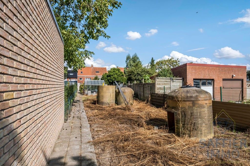 Ruime woning met tuin en uitweg in het hart van Ingelmunster foto 8