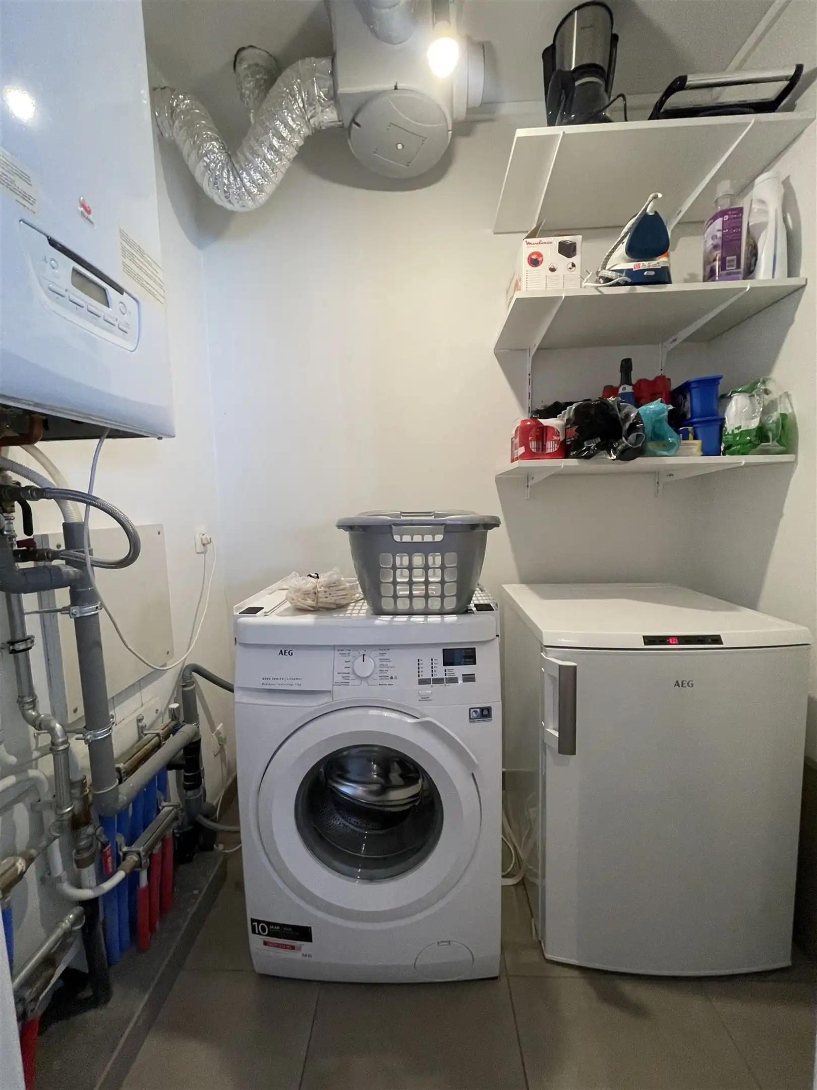 Centraal  gelegen appartement met autostaanplaats foto 19