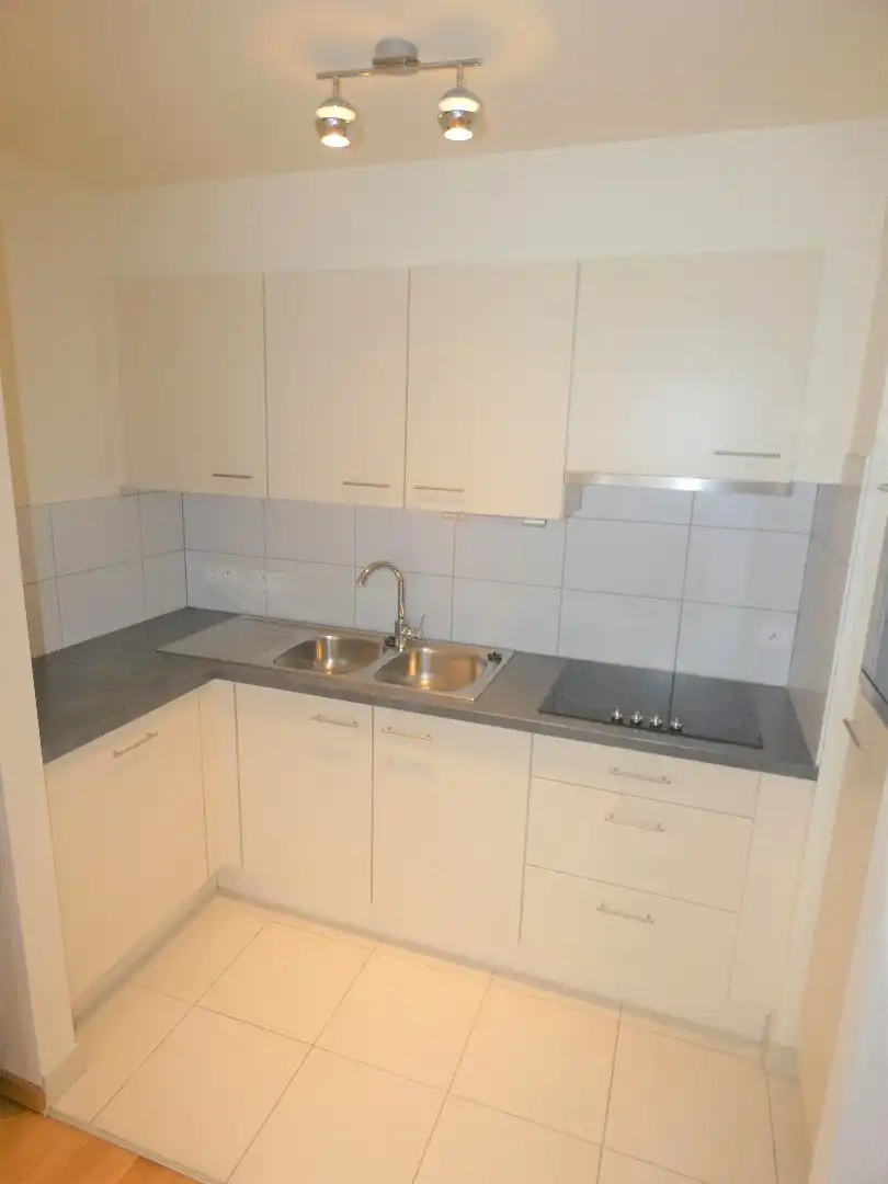 Centraal gelegen 1-slaapkamer appartement met zonnig terras, Torhout foto 5