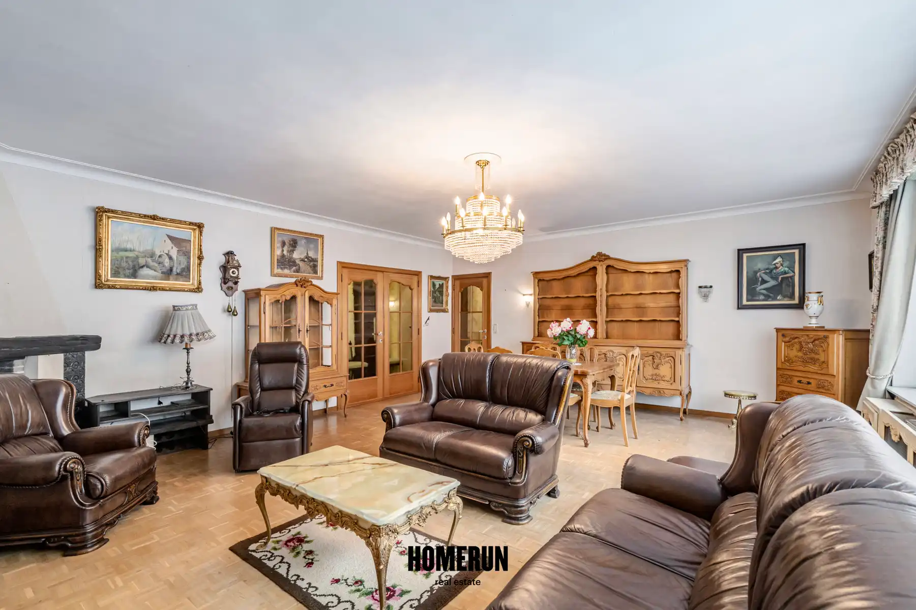 Gelijkvloers appartement met 3 slaapkamers + staanplaats foto 2