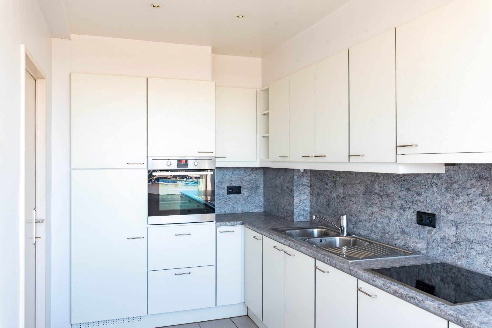 Appartement gelegen op de 9de verdieping foto 6