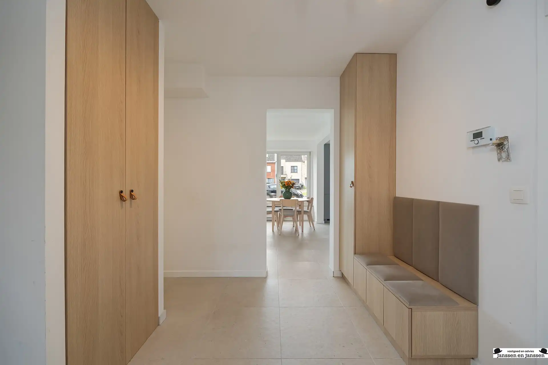 Volledig gerenoveerd gelijkvloers appartement op top locatie foto 12