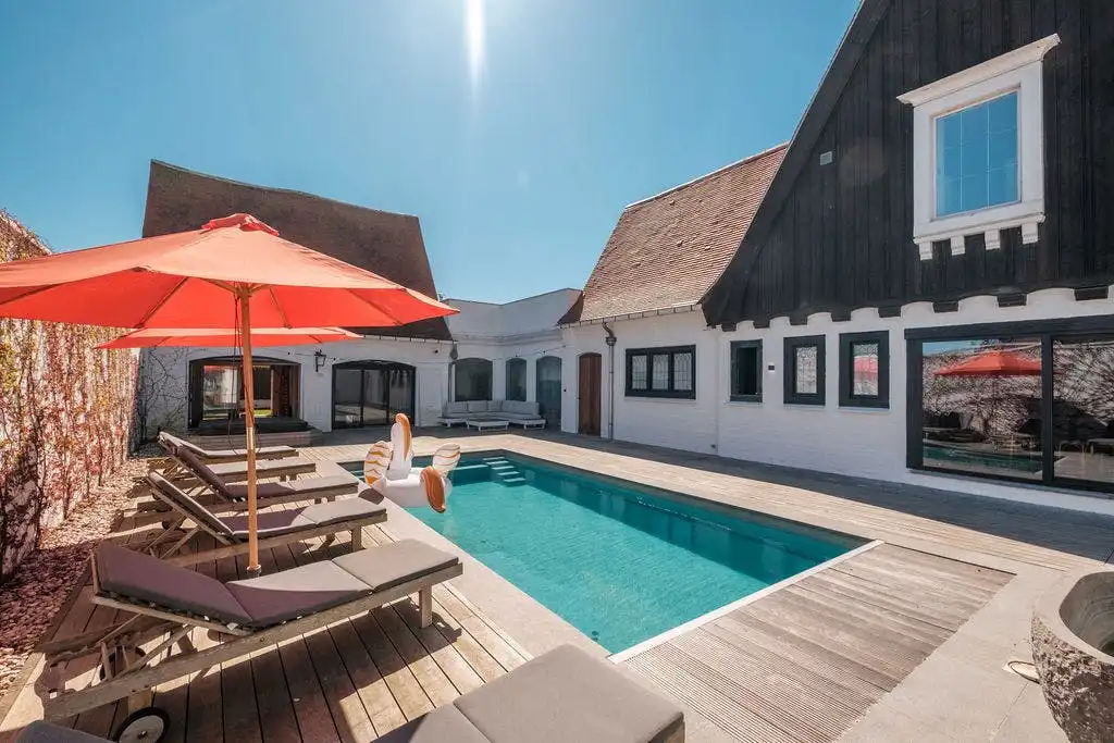 Boutique B&B met wellness te koop in Deerlijk foto {{pictureIndex}}