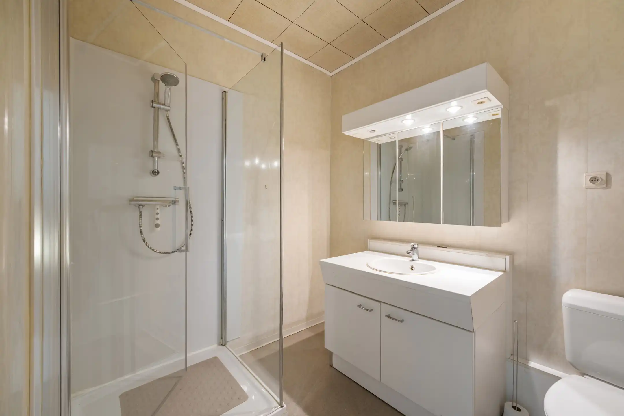 Vrijstaande bungalow op riant perceel te Kesselt foto 18