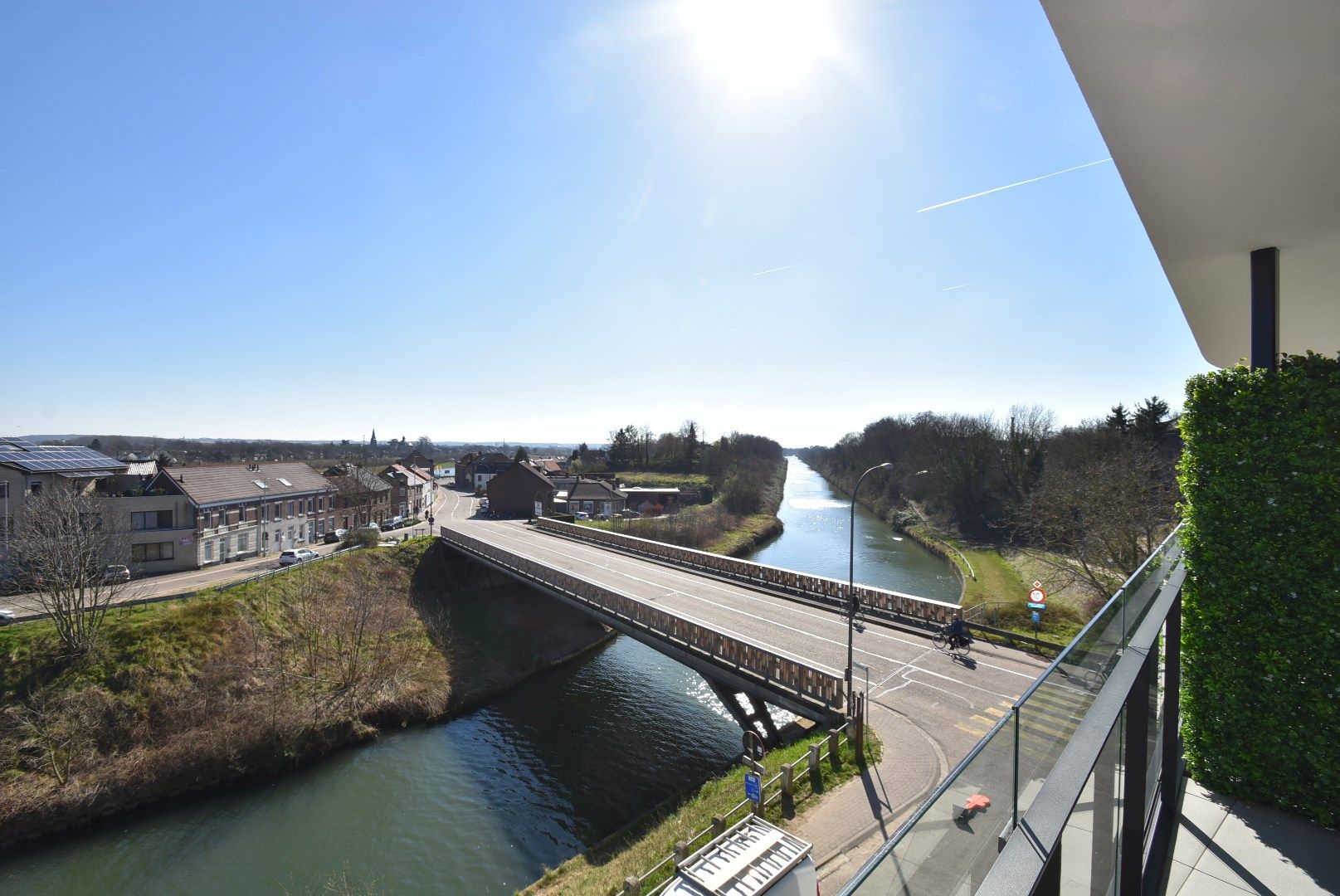 Stijlvol appartement op de tweede verdieping met prachtig uitzicht op het kanaal foto 17