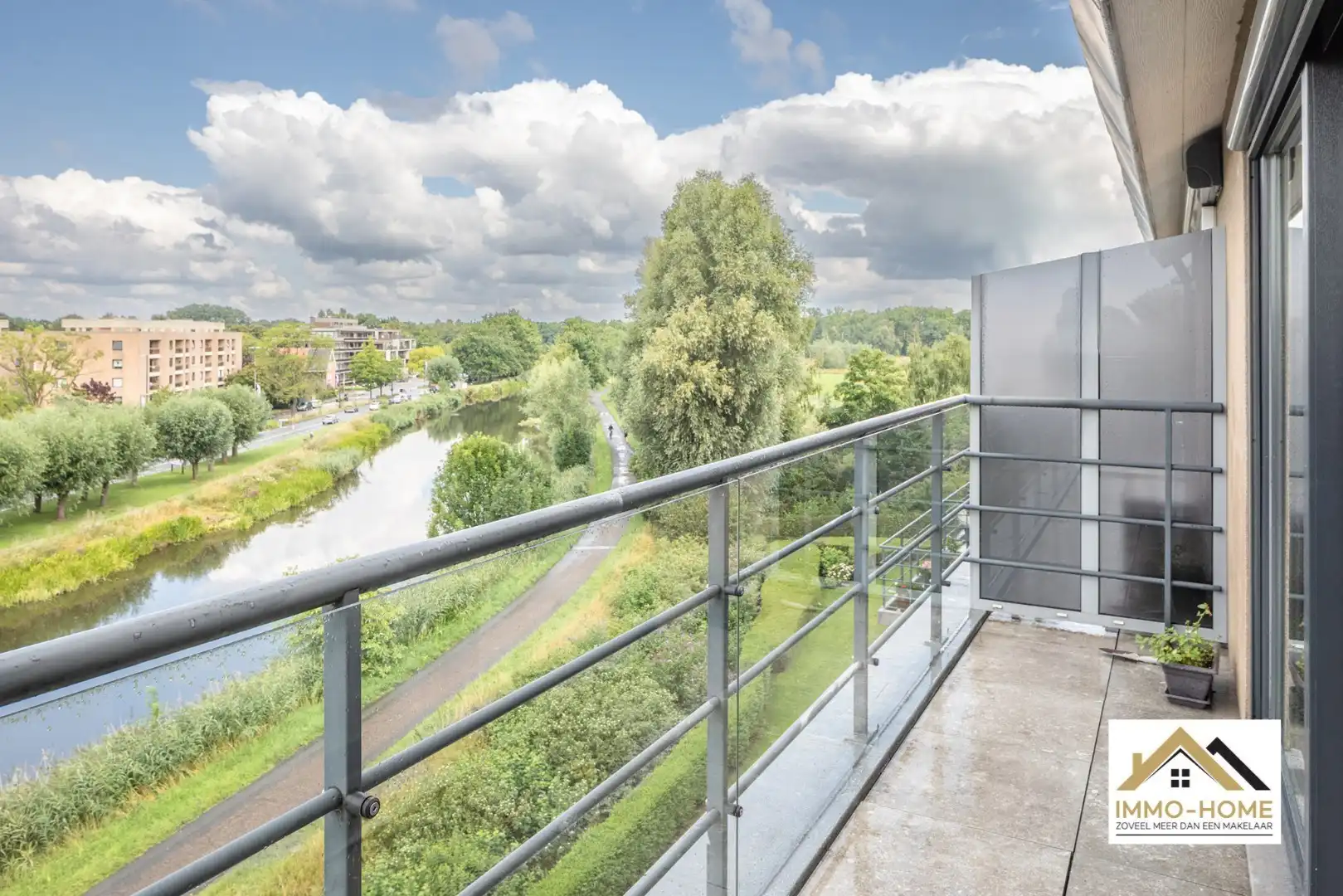 Lichtrijk instapklaar appartement op topligging Lokeren foto 8