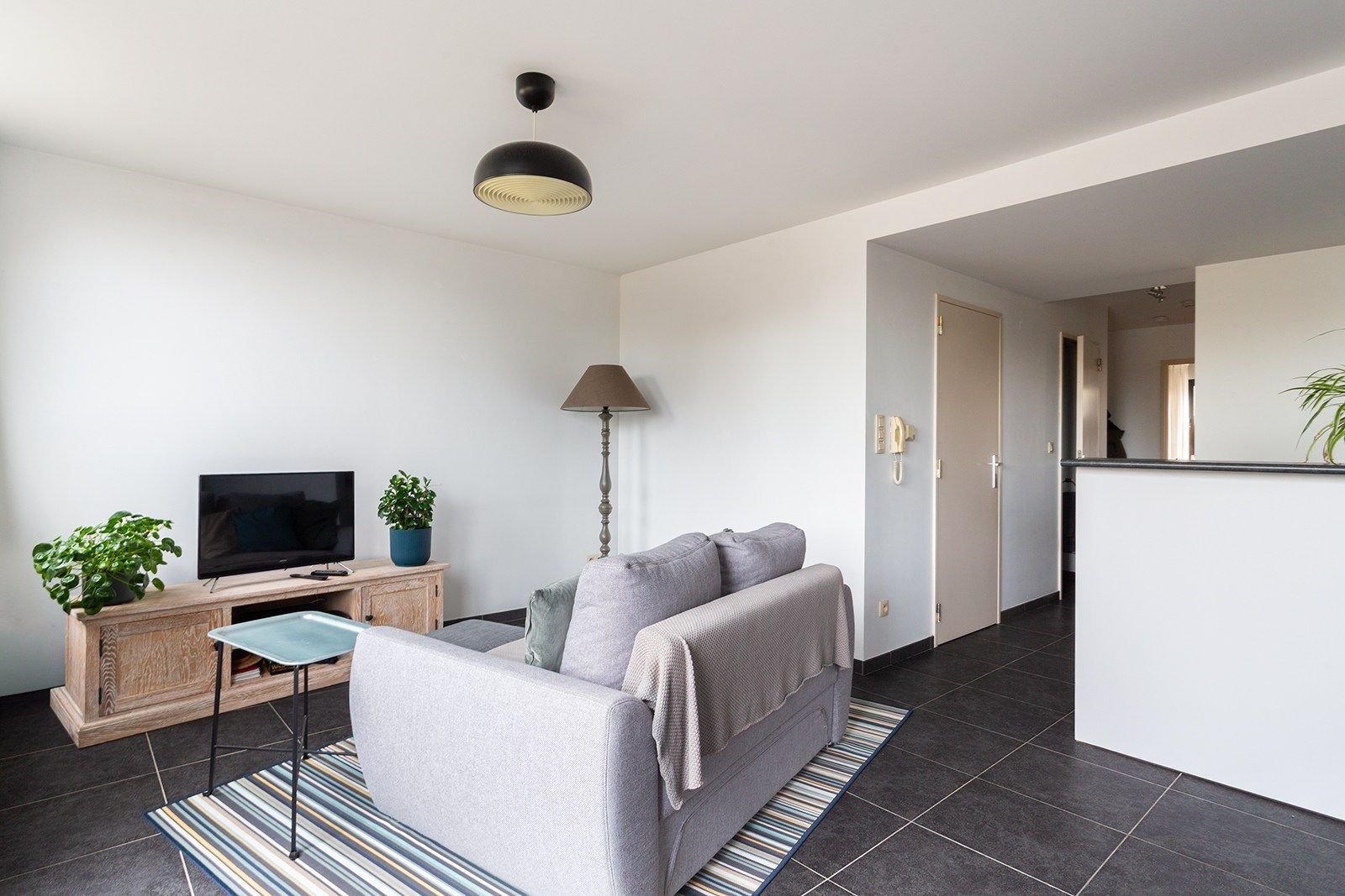 Rustig wonen met zicht op groen: goed onderhouden appartement met groot terras foto 5