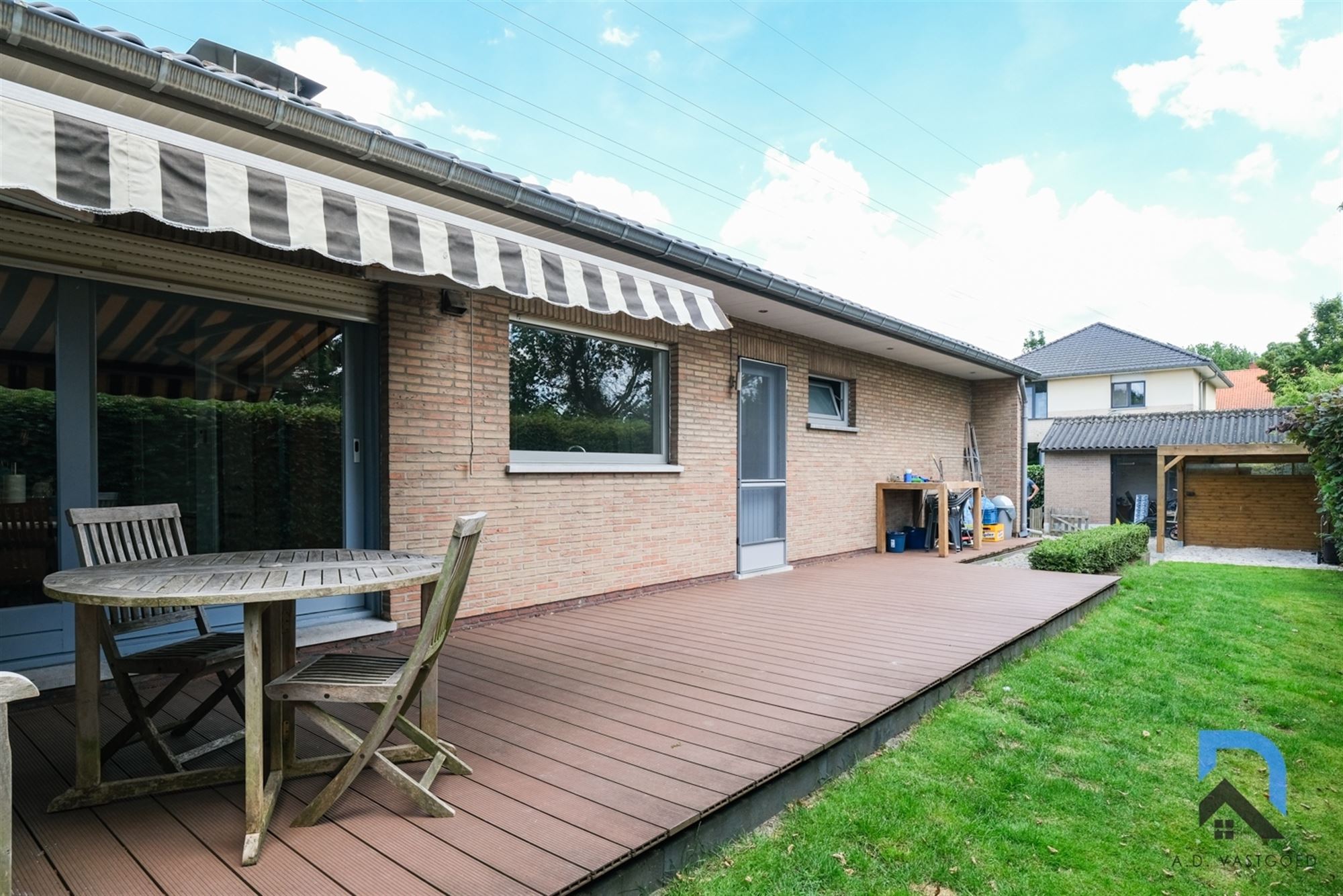 Mooie vrijstaande woning op toplocatie in Genk foto 19