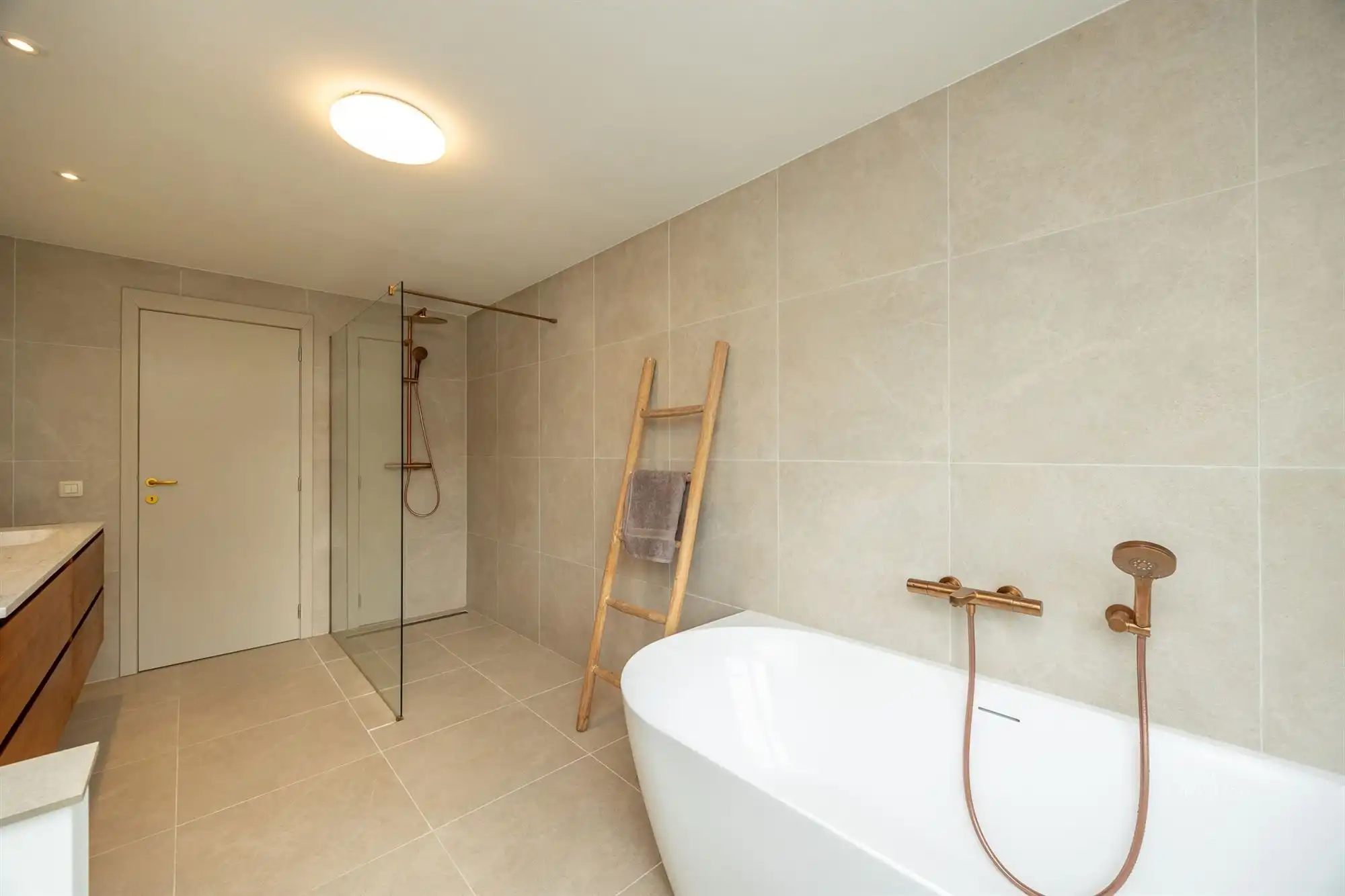 Prachtige HOB, 3 slaapk + zolder en ruime tuin foto 18