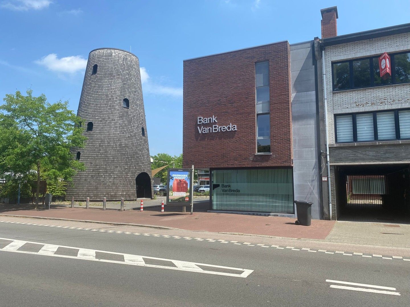 2 autostaanplaatsen in jong gebouw (2013) in Mariaburg! foto 6