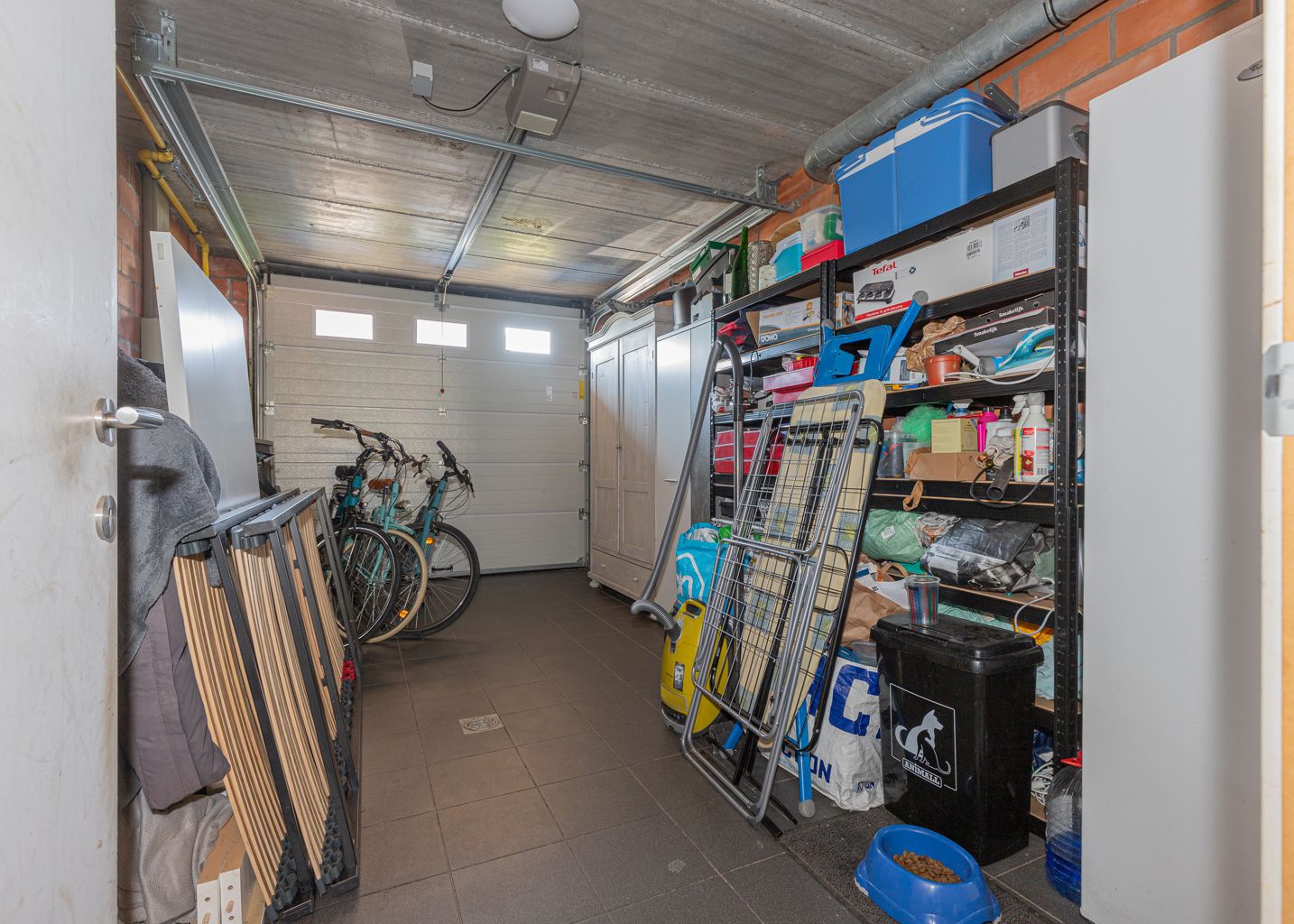 Recente driegevel woning in doodlopende straat! foto 12