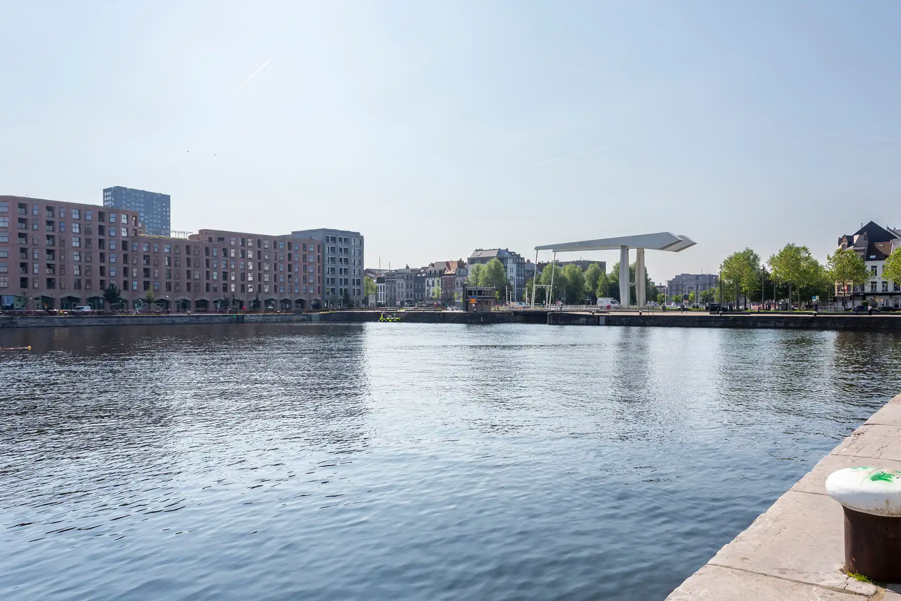 Lichtrijk appartement met unieke zichten over het Eilandje foto 5