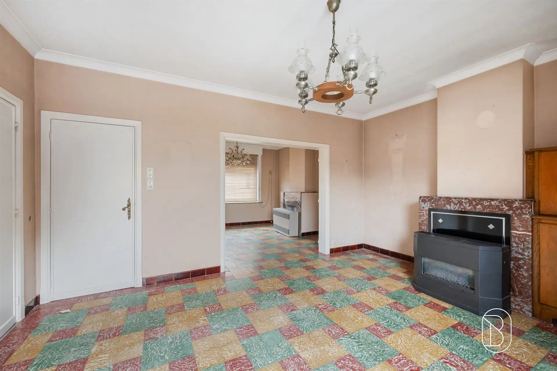 Te renoveren gezinswoning met 3 slaapkamers en grote tuin! foto 8