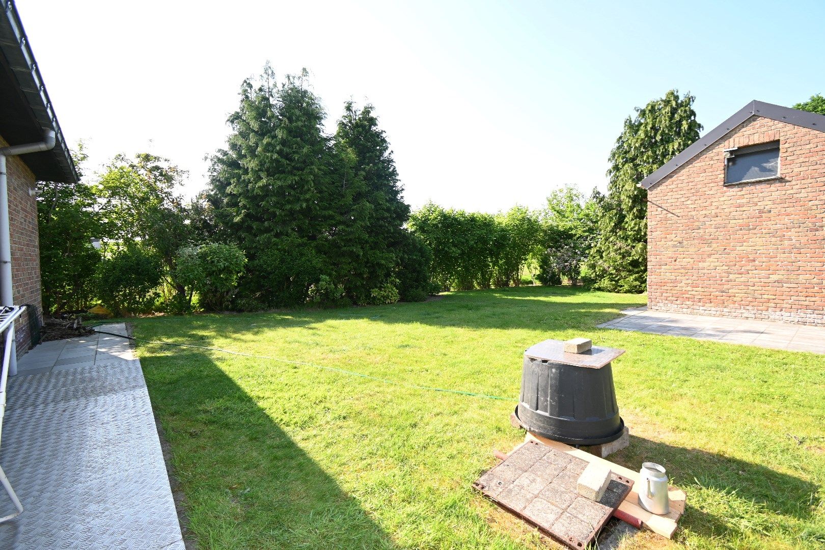Rustig gelegen alleenstaande woning met tuin foto 25