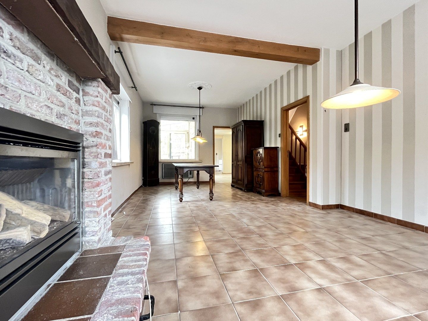 Halfopen 4-slpkr woning met tuin & garage foto 10