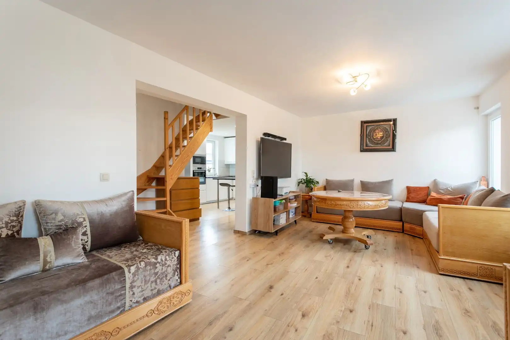 Ruime duplex (143m²) met 3 slaapkamers te Dworp foto 7