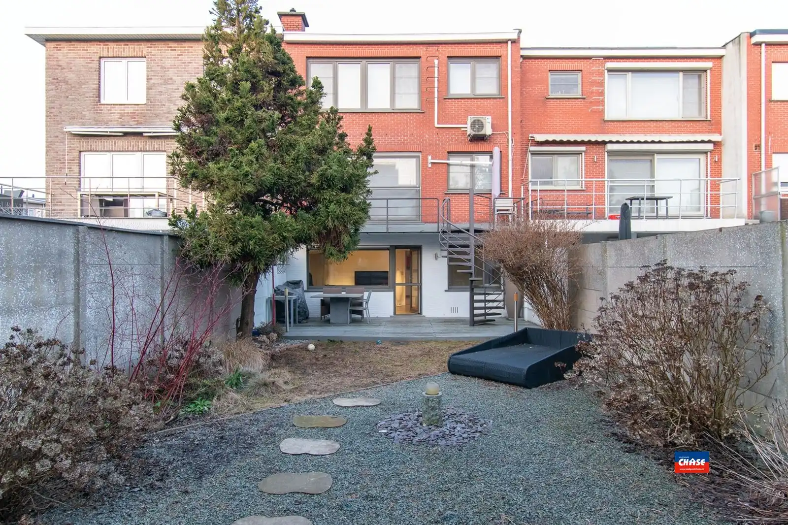 Gerenoveerde bel-étage met 3/4 slaapkamers en mooie tuin foto 8