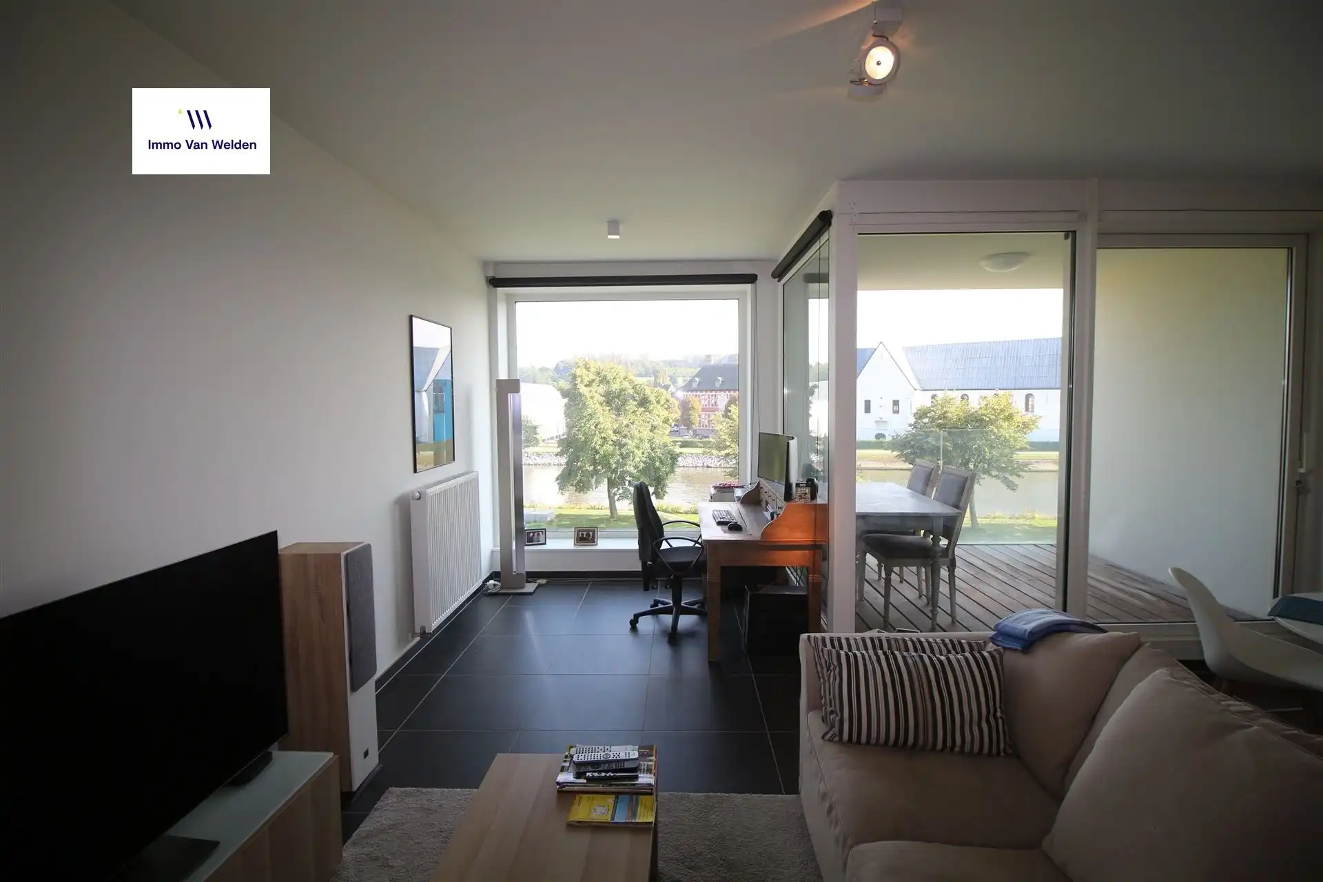 Uniek gelegen appartement met frontaal zicht op de Schelde foto 16