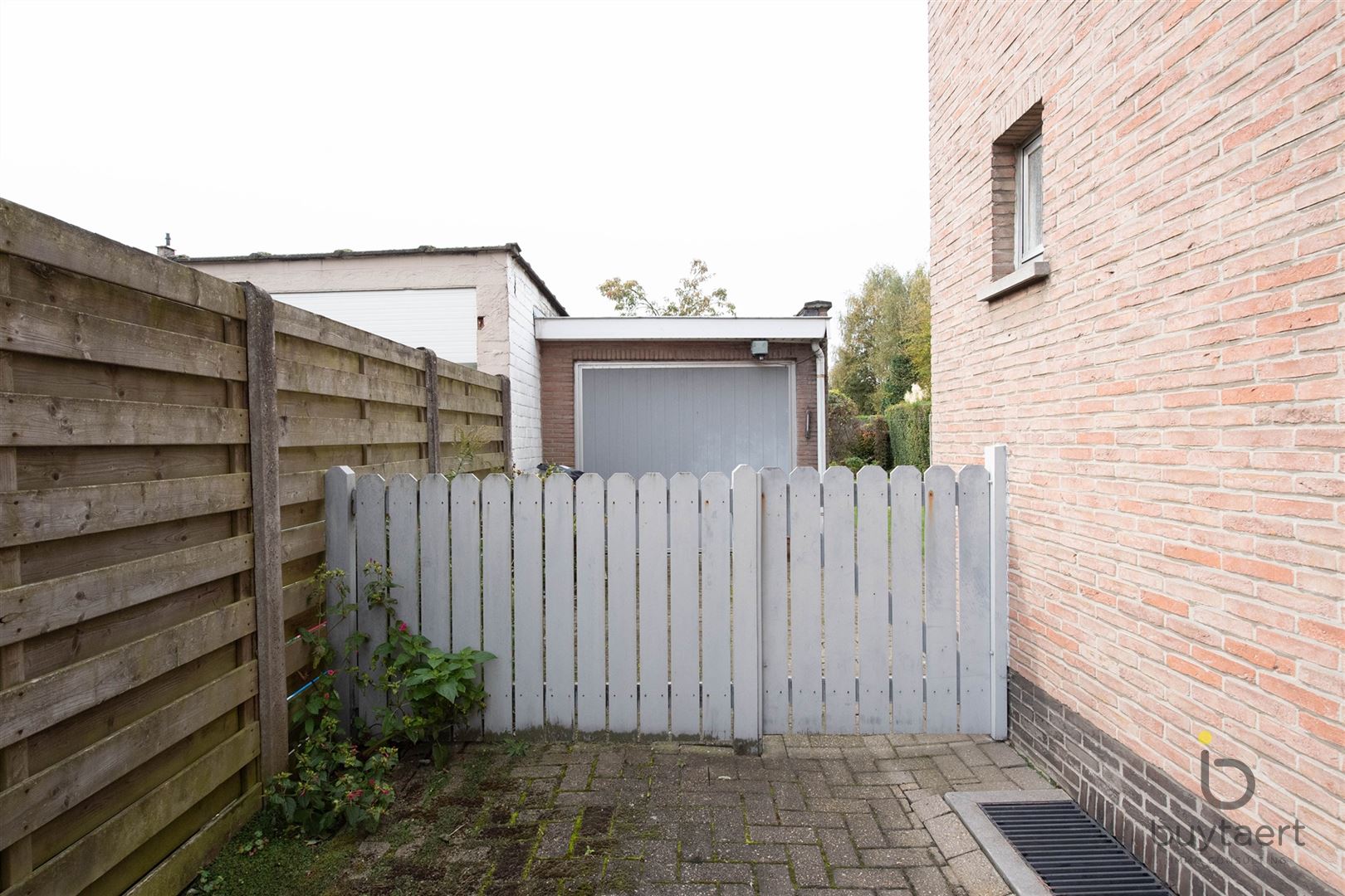 Halfopen bebouwing met drie slaapkamers te Schilde. foto 36