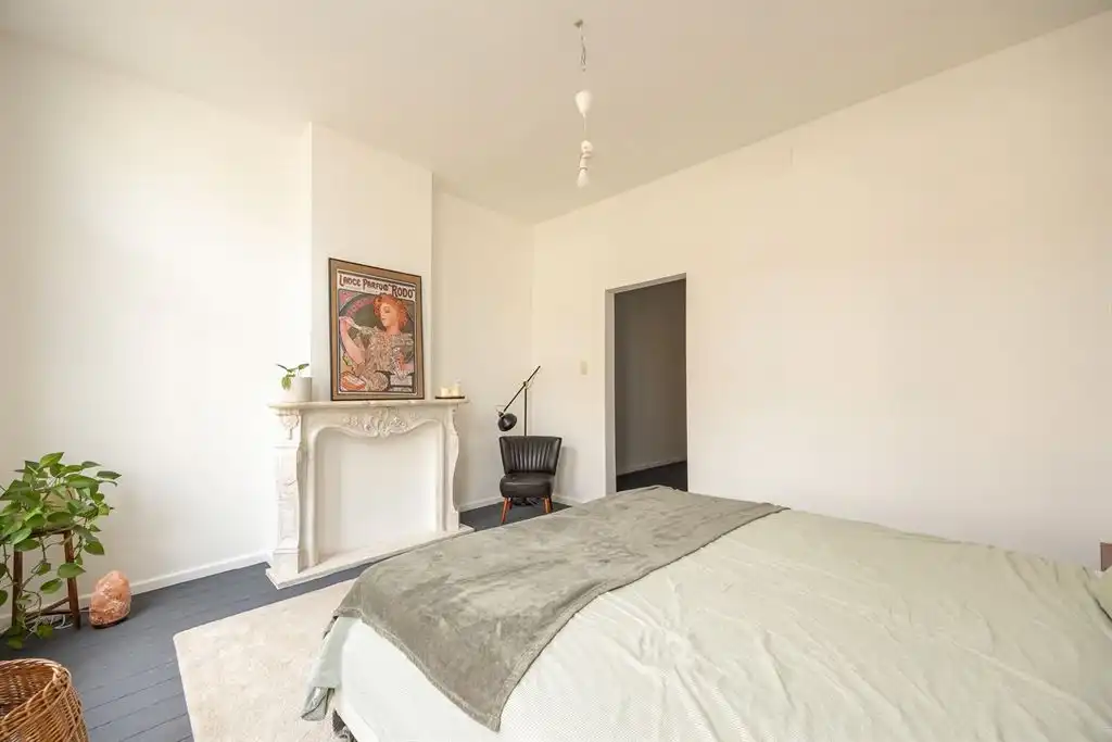 Lichtrijke stadswoning met authentieke elementen foto 13