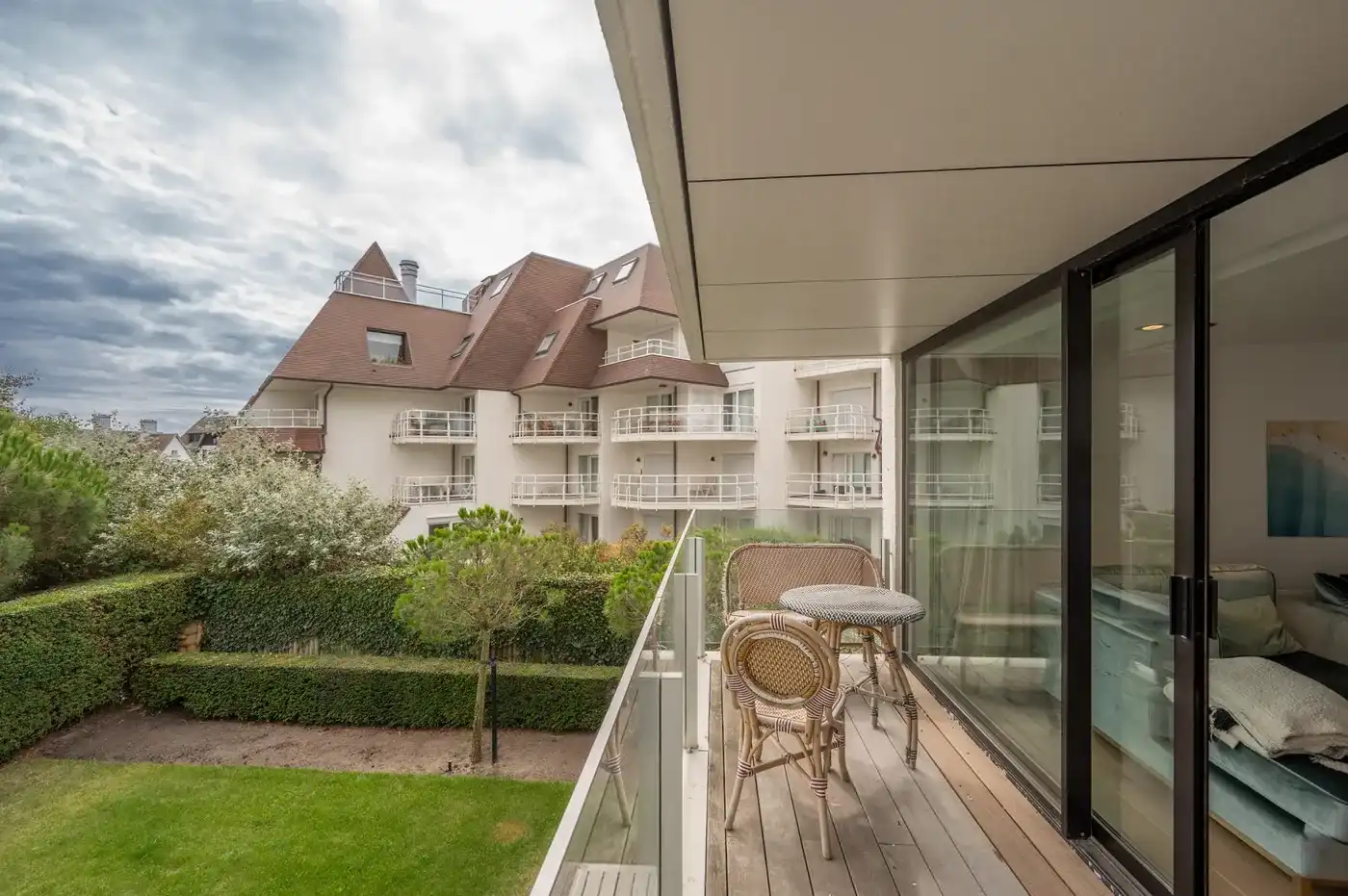 Royaal villa-appartement met frontaal zeezicht, aan de Wandeldijk in het Zoute foto 10