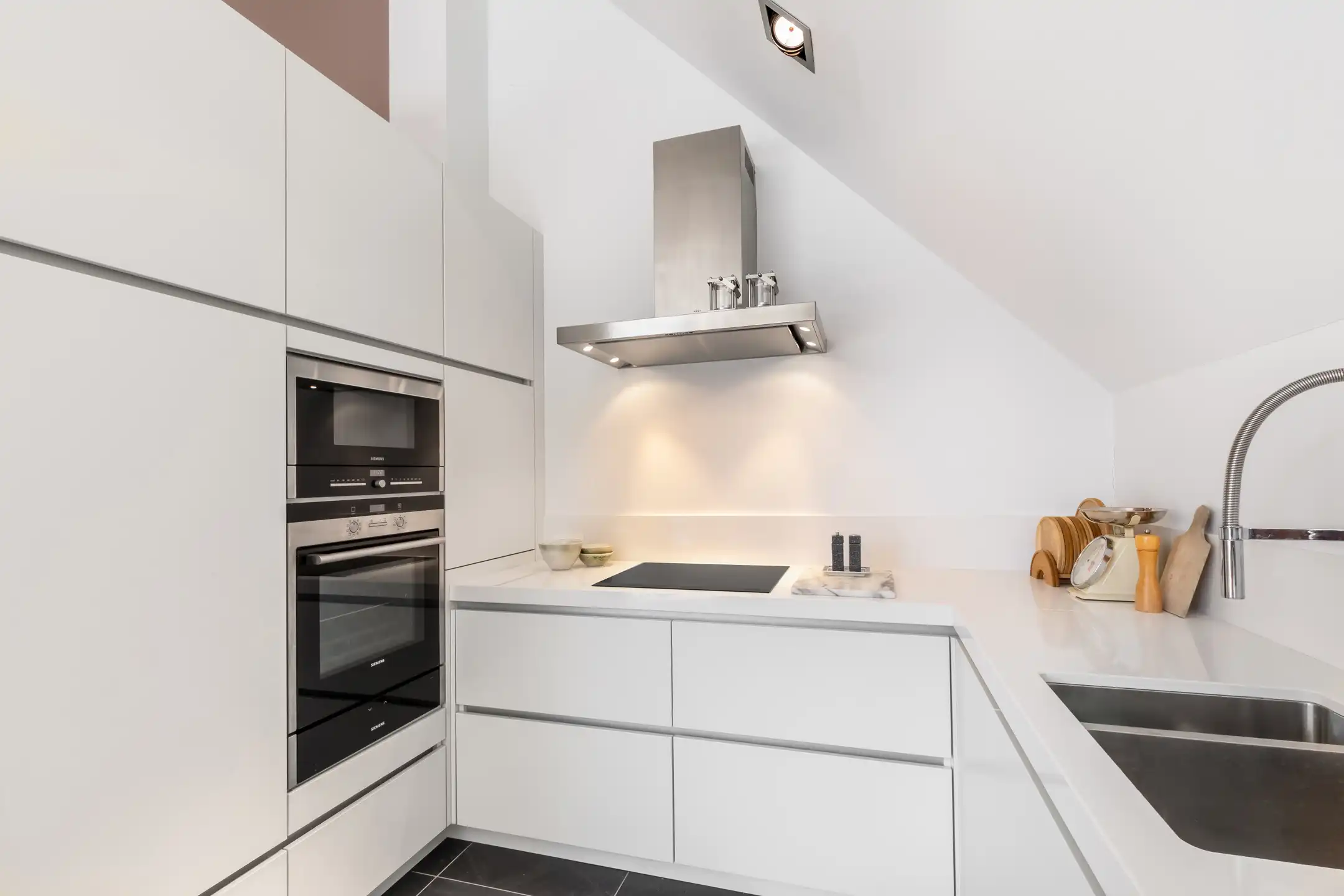 Unieke duplex met lift, terras en optionele parking foto 13