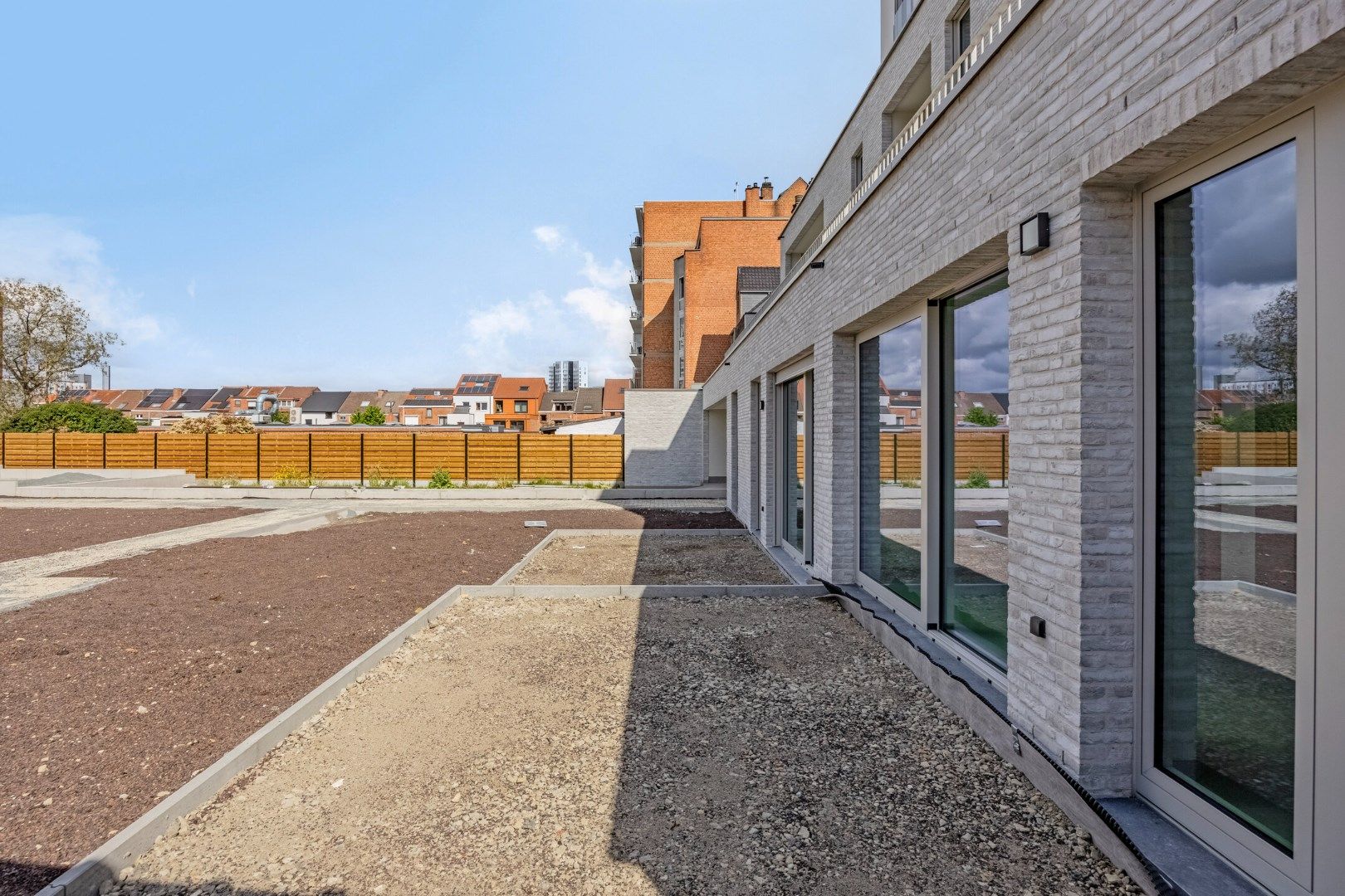 Luxueus gelijkvloers 3-slaapkamerappartement met tuin en terras! 6% BTW mogelijk  foto 30