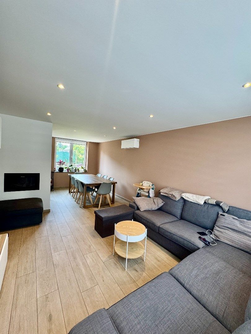 Te koop halfopen woning met garage foto 5