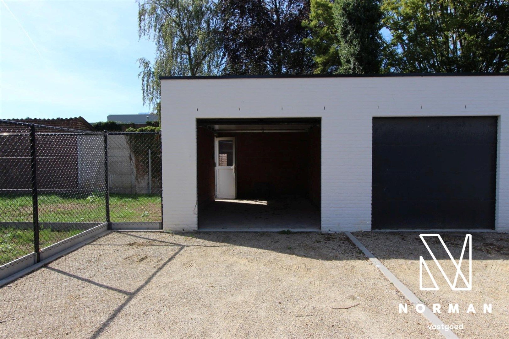BEN-woning met 4 slaapkamers, tuin en garage in centrum Heestert foto 4