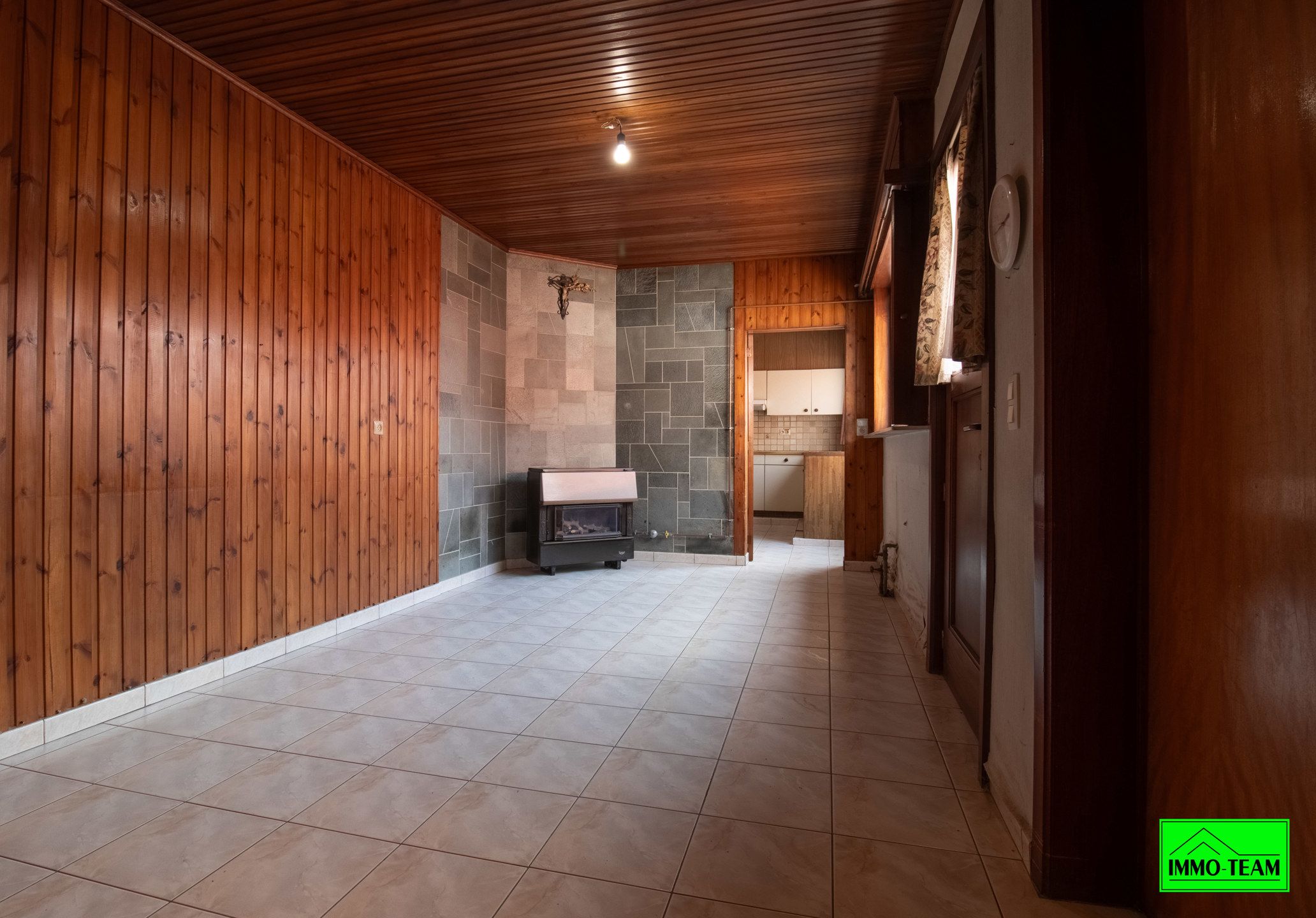 Solide, goed onderhouden 2-gevelwoning met tuin en garage foto 5