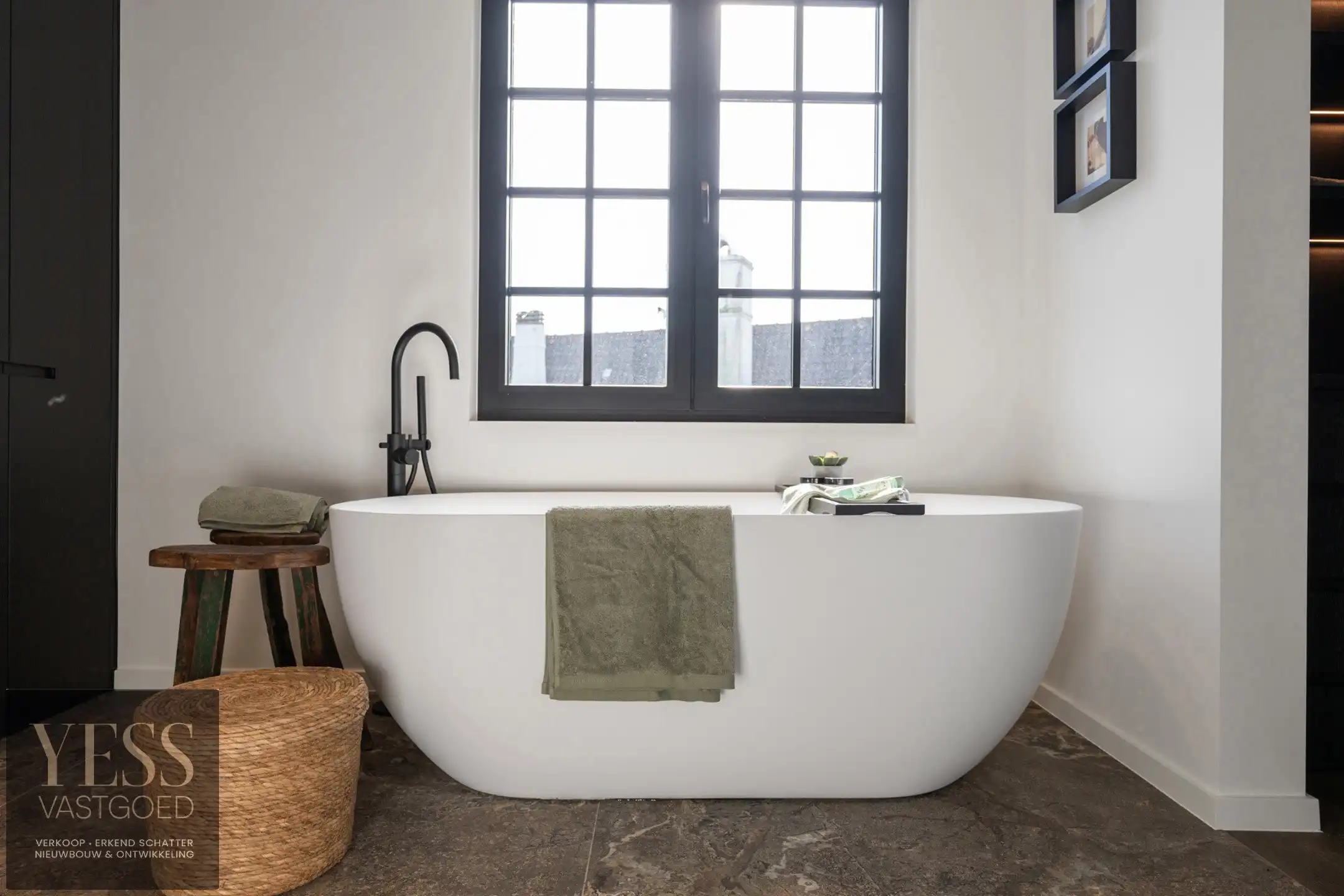 Buitengewoon, gerenoveerde villa op toplocatie in het zoute  foto 32